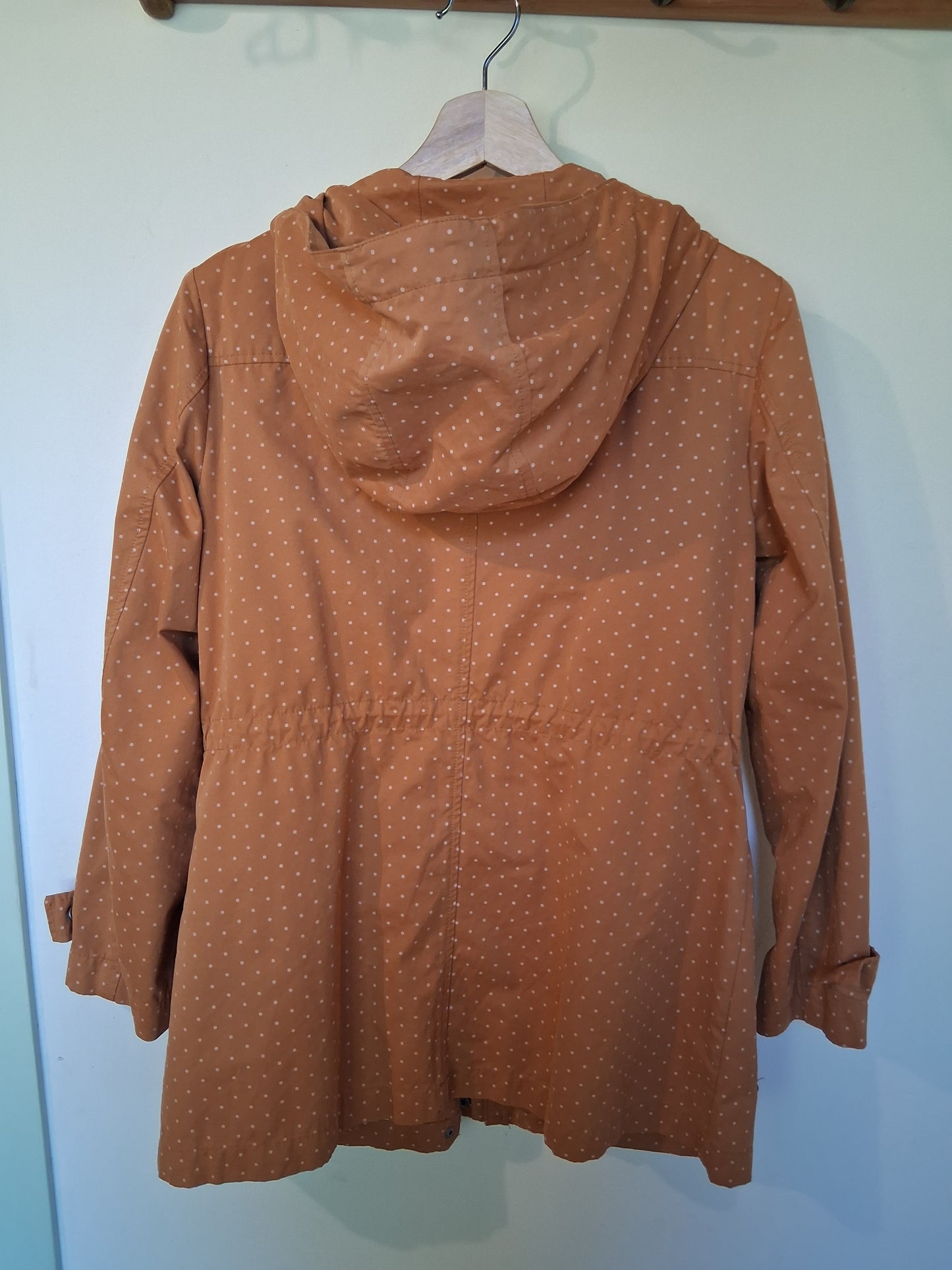 Chaqueta entretiempo color mango