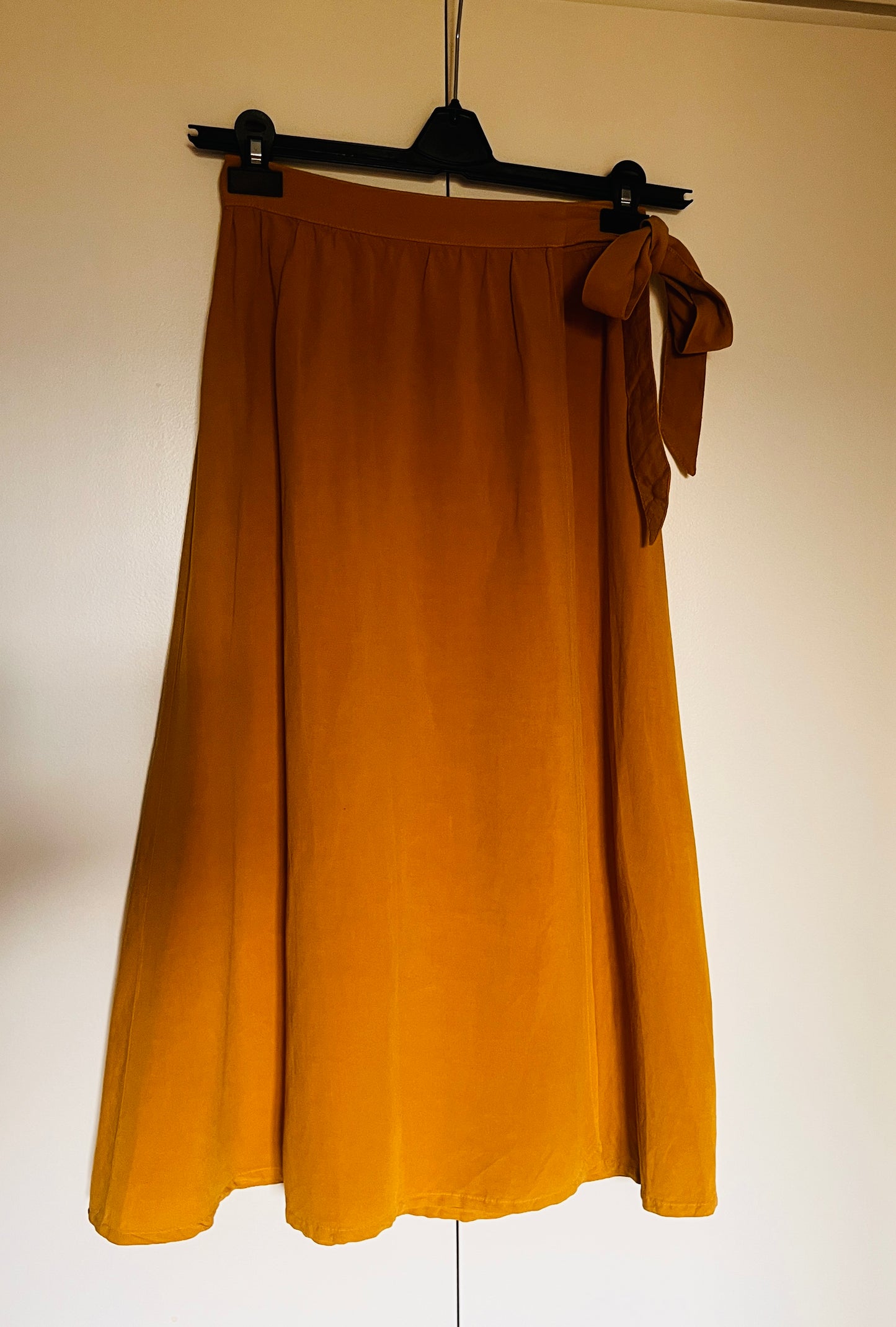 Falda midi