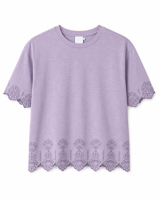T-shirt rose pâle avec broderies
