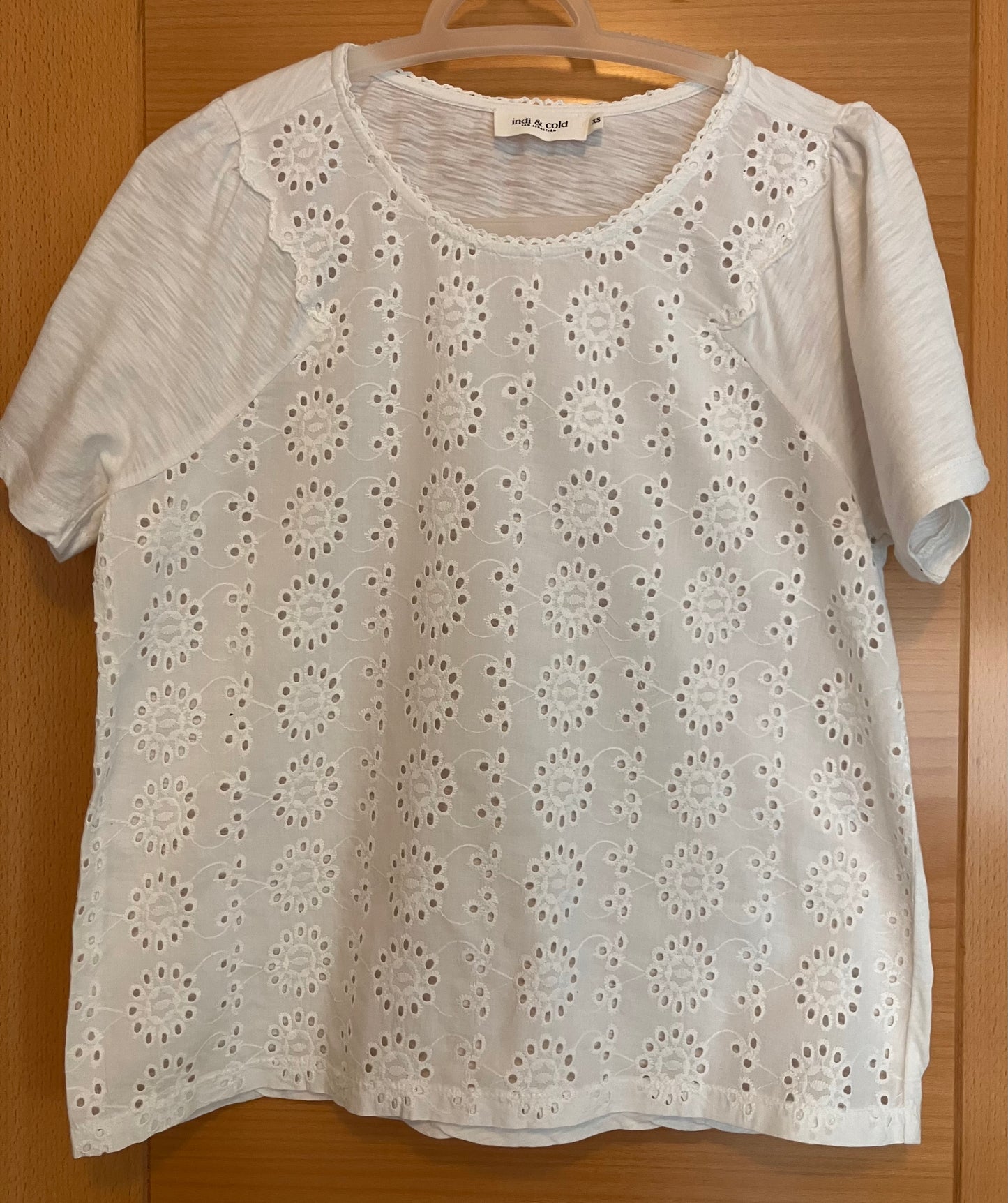 Camiseta manga corta troquelados