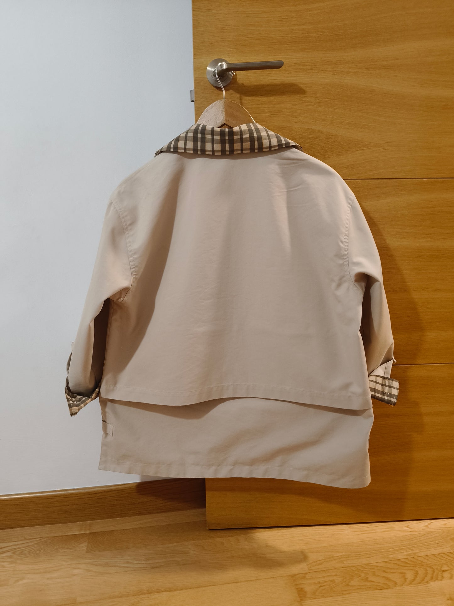 Oversized trench coat with checked lining