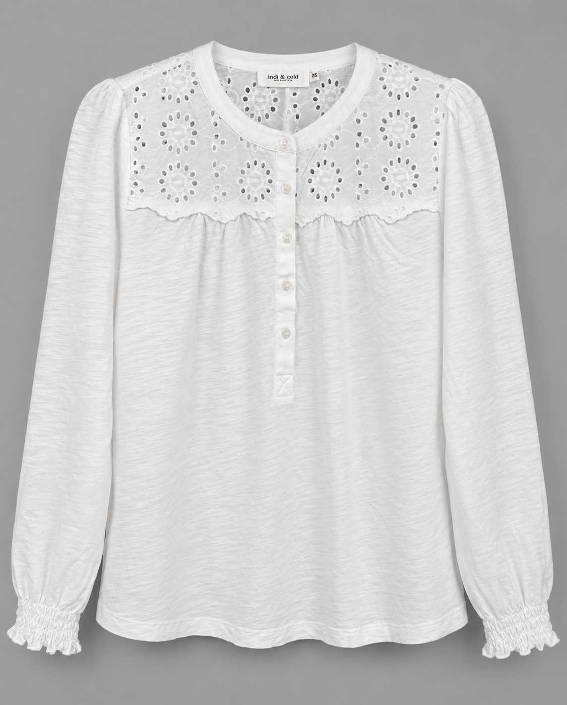 T-shirt blanc à manches longues ajouré