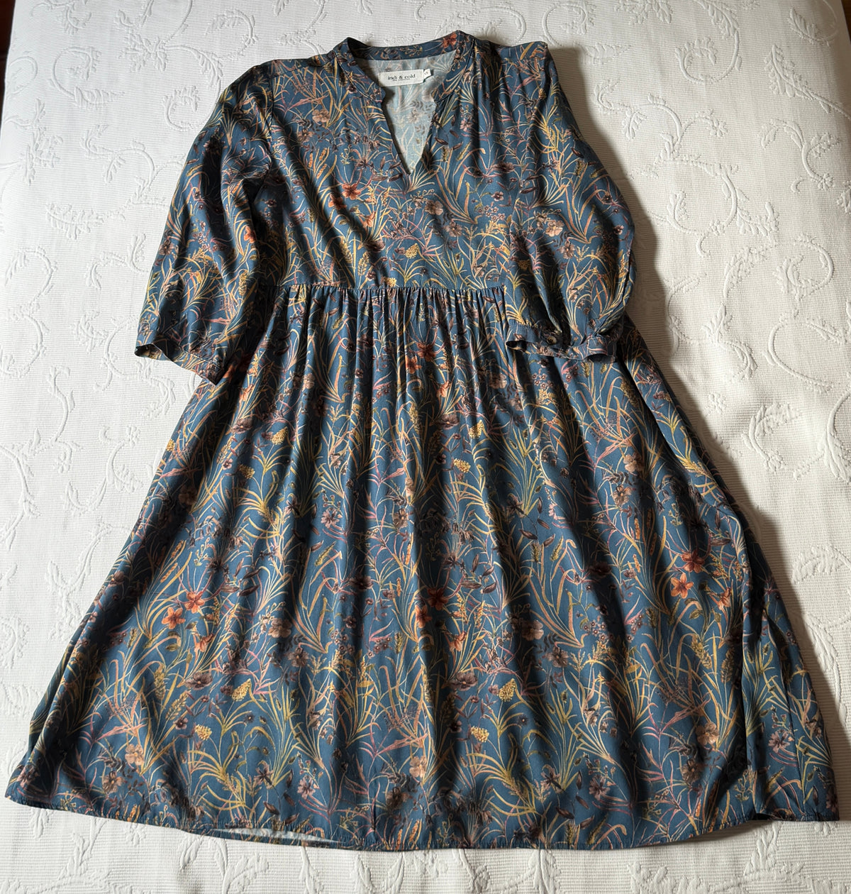 Vestido Azul con estampado floral
