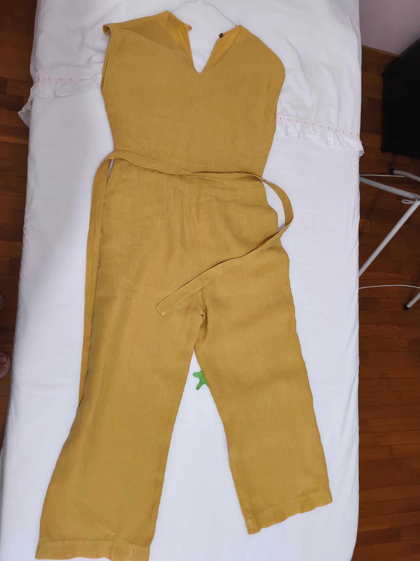 Combinaison jaune