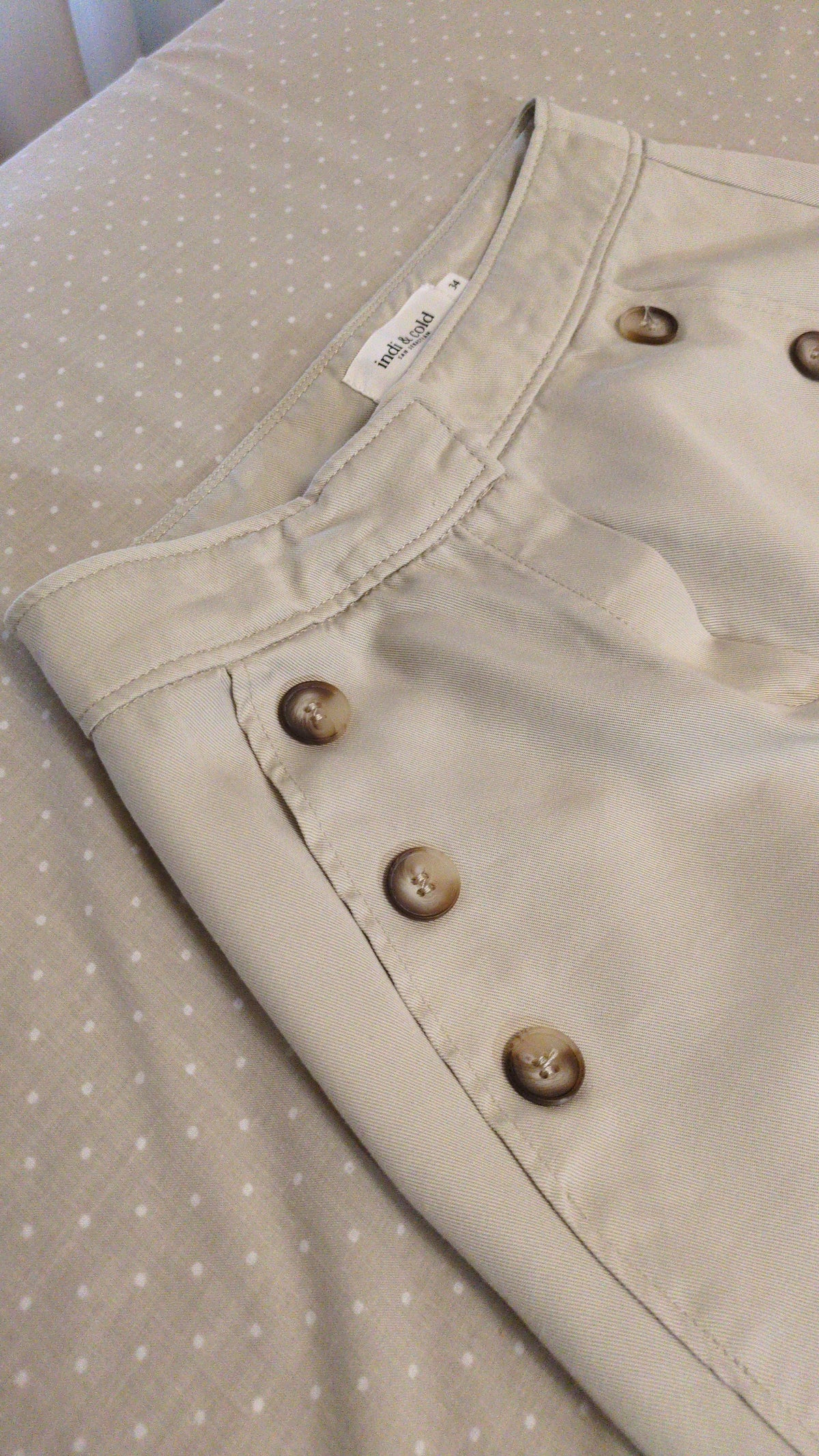 Buttoned trousers