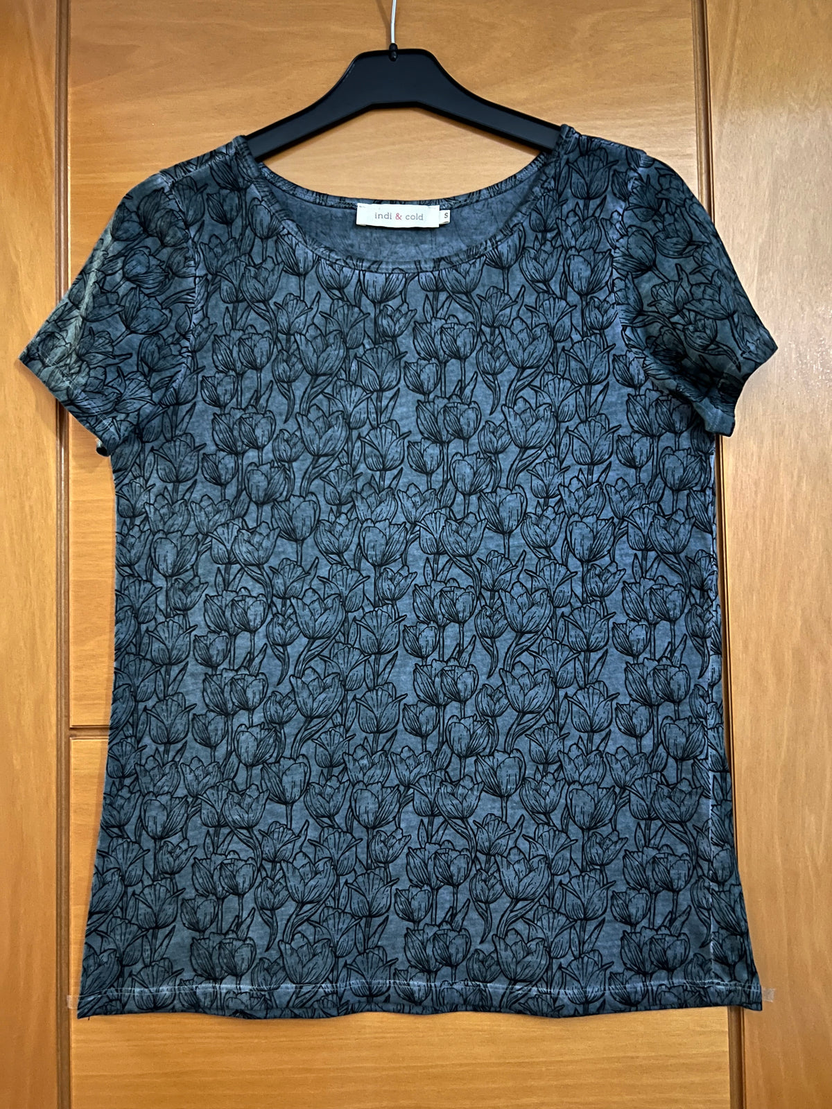 Green tulip T-shirt, size S