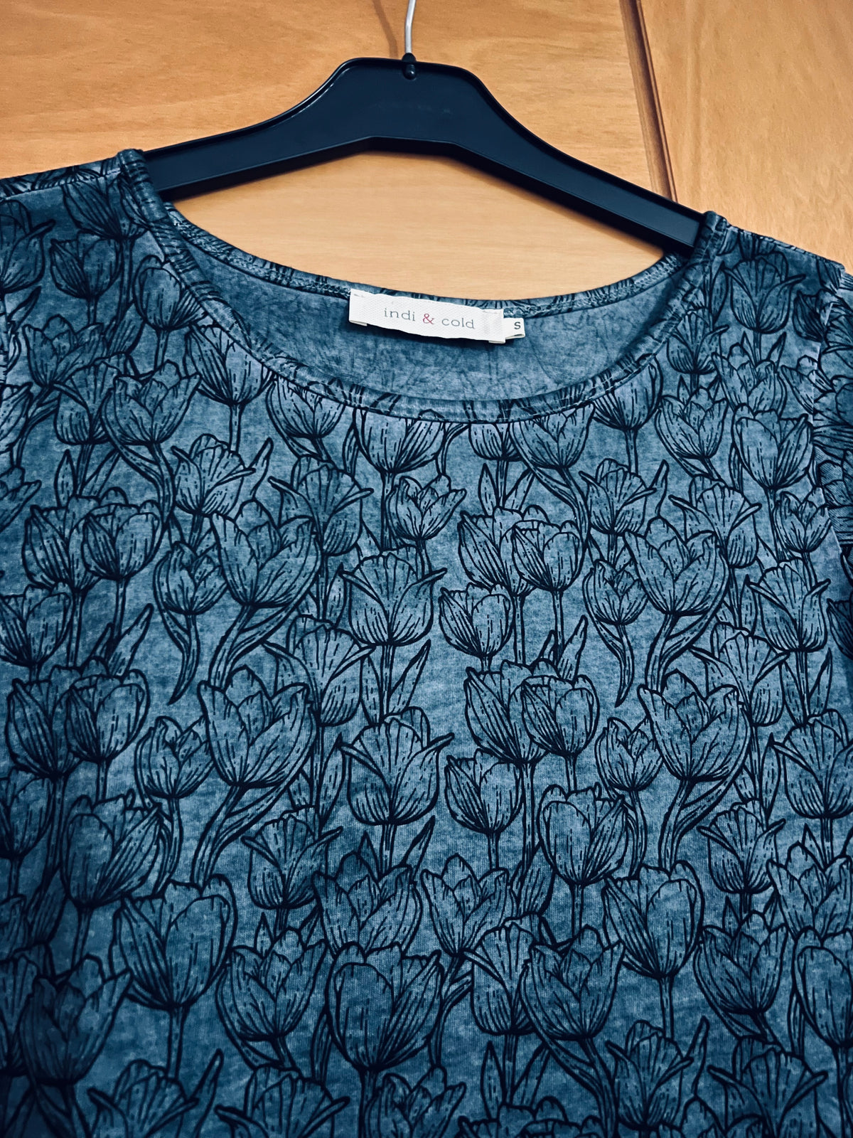 Green tulip T-shirt, size S