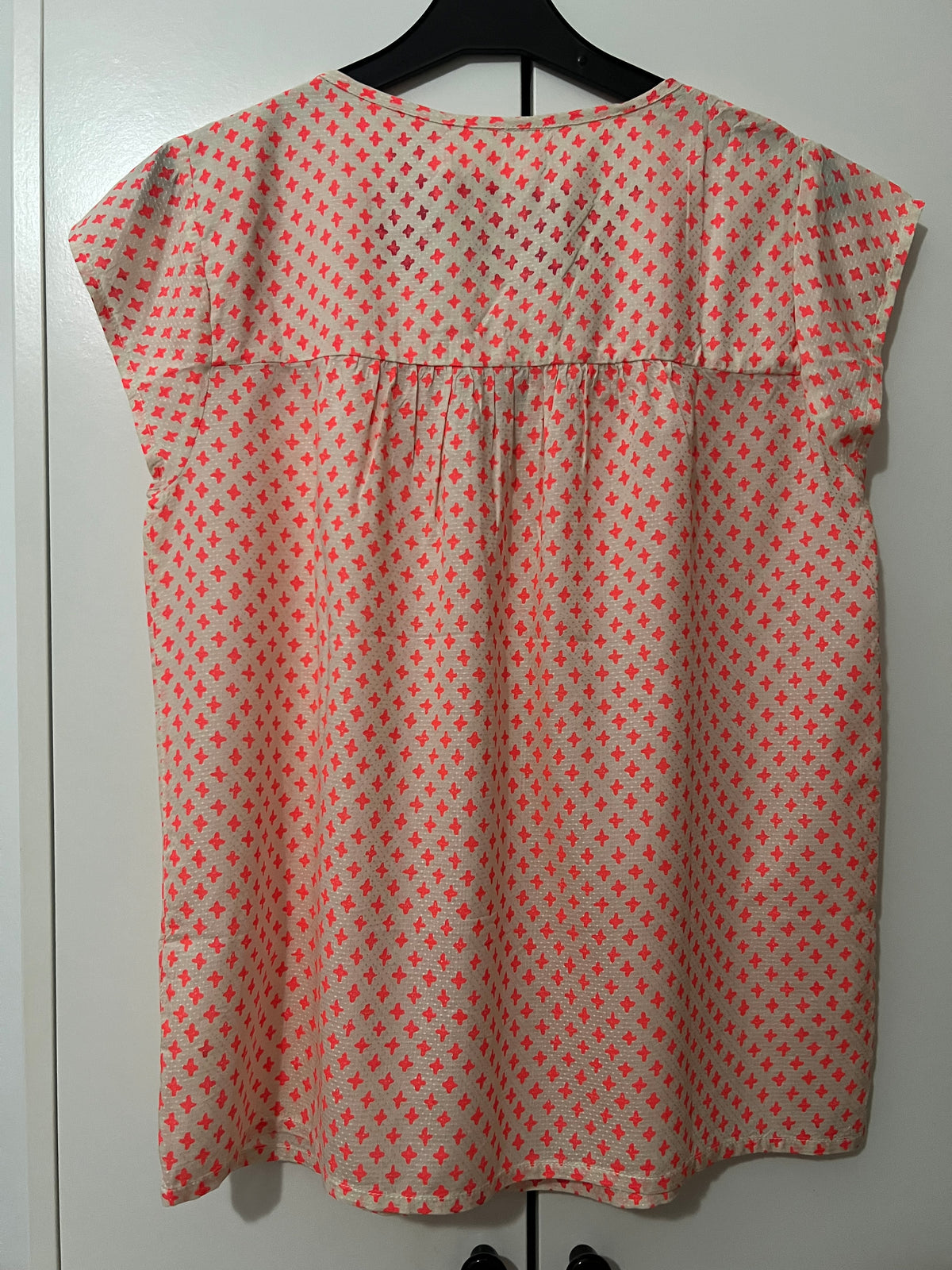 Beige and orange blouse XS
