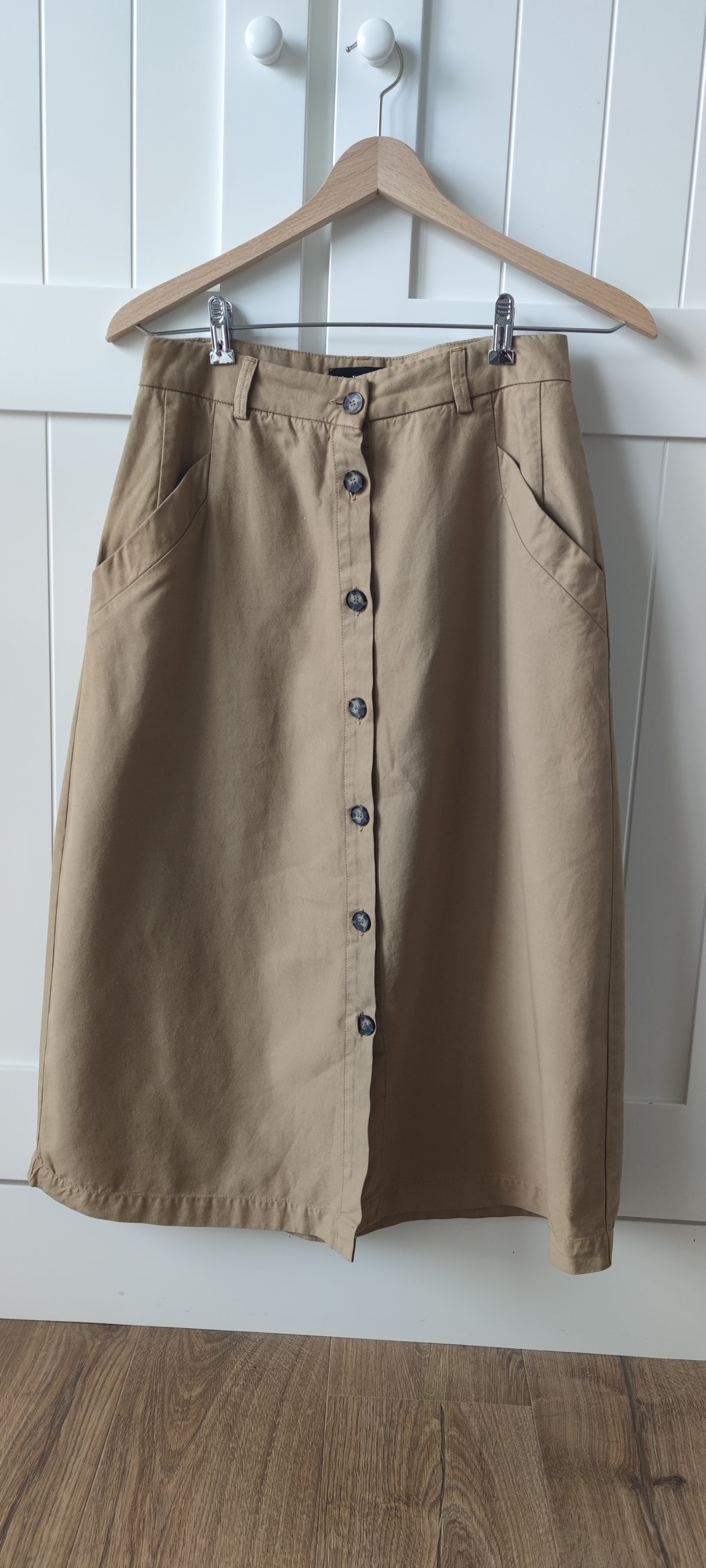Camel skirt