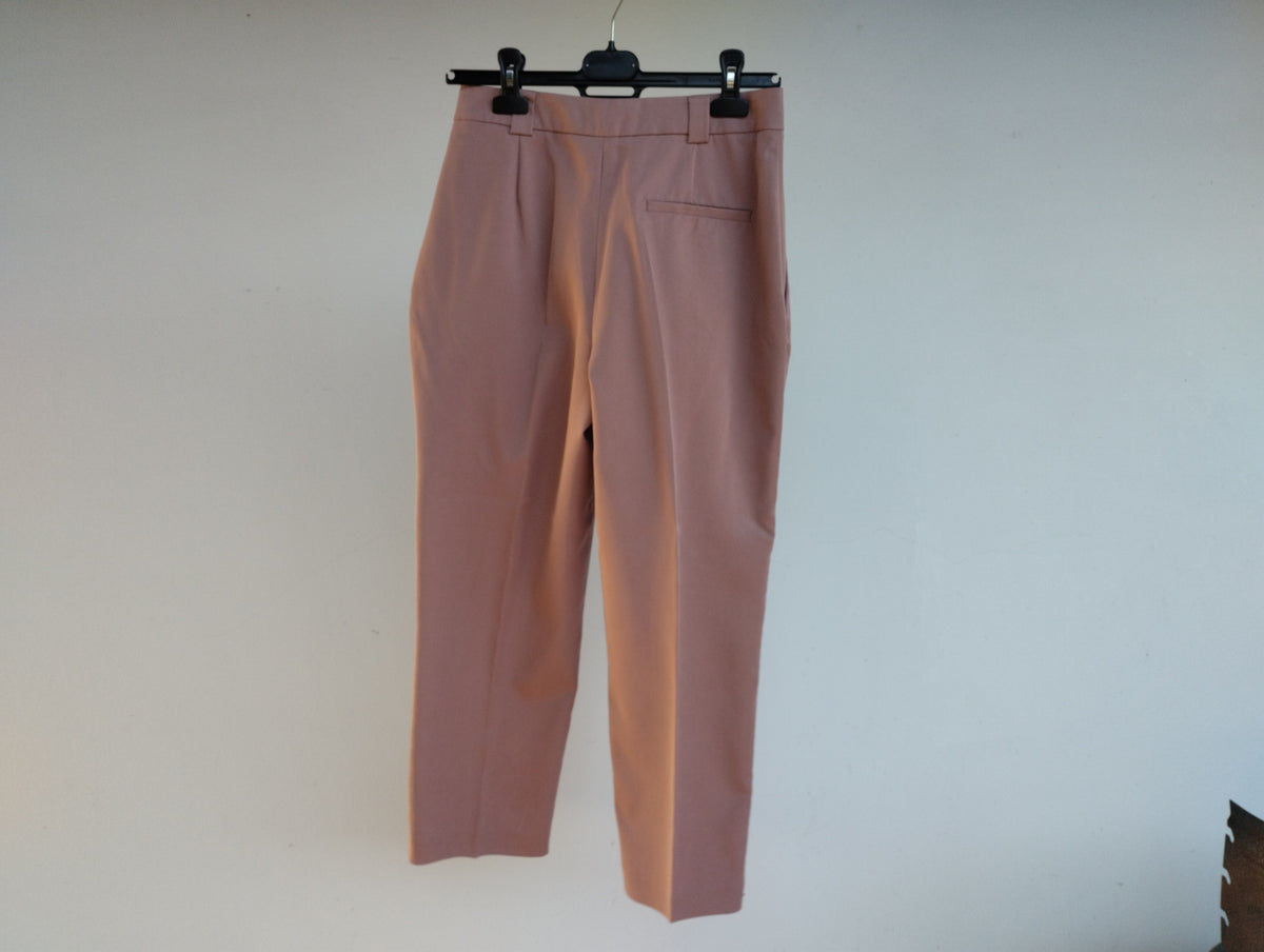 Pantalón rosado traje