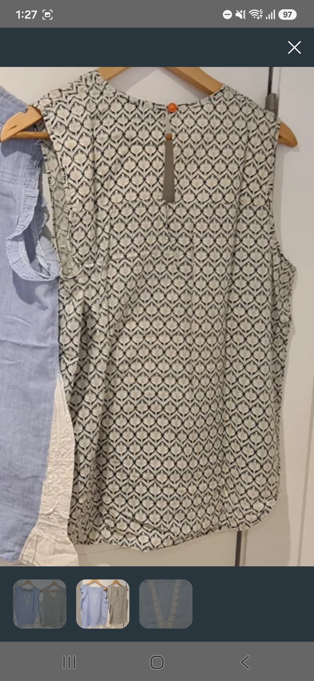 Sleeveless blouse