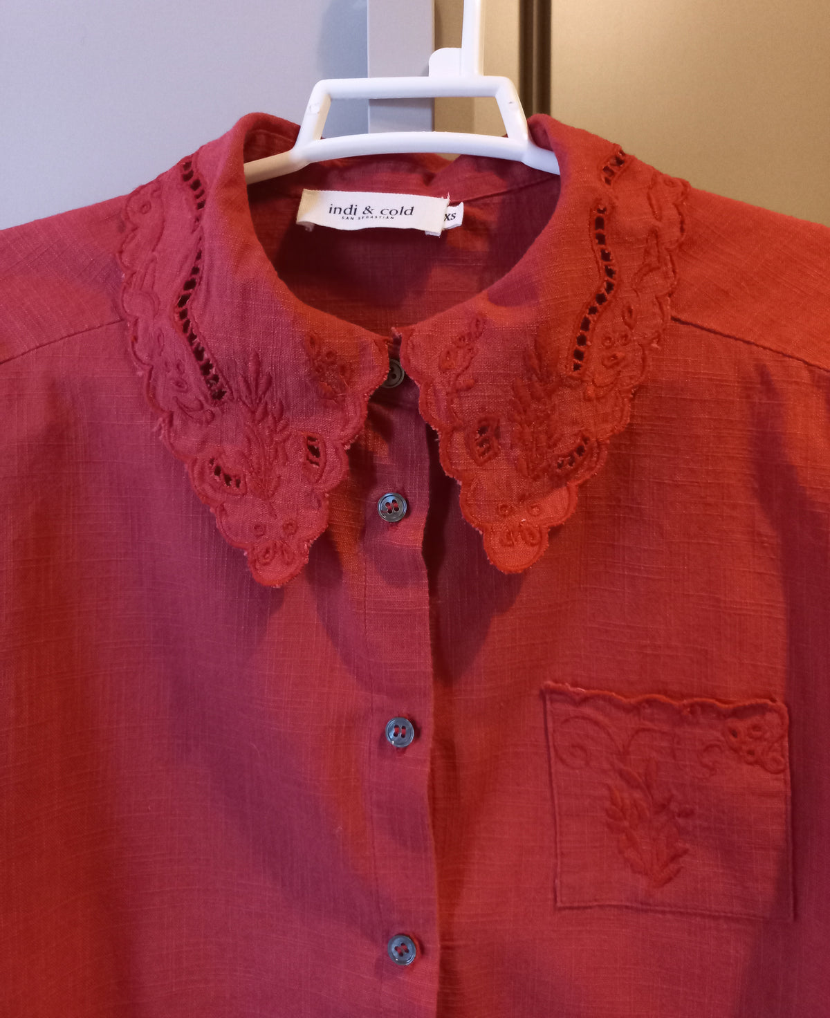 CAMISA CUELLO BORDADO