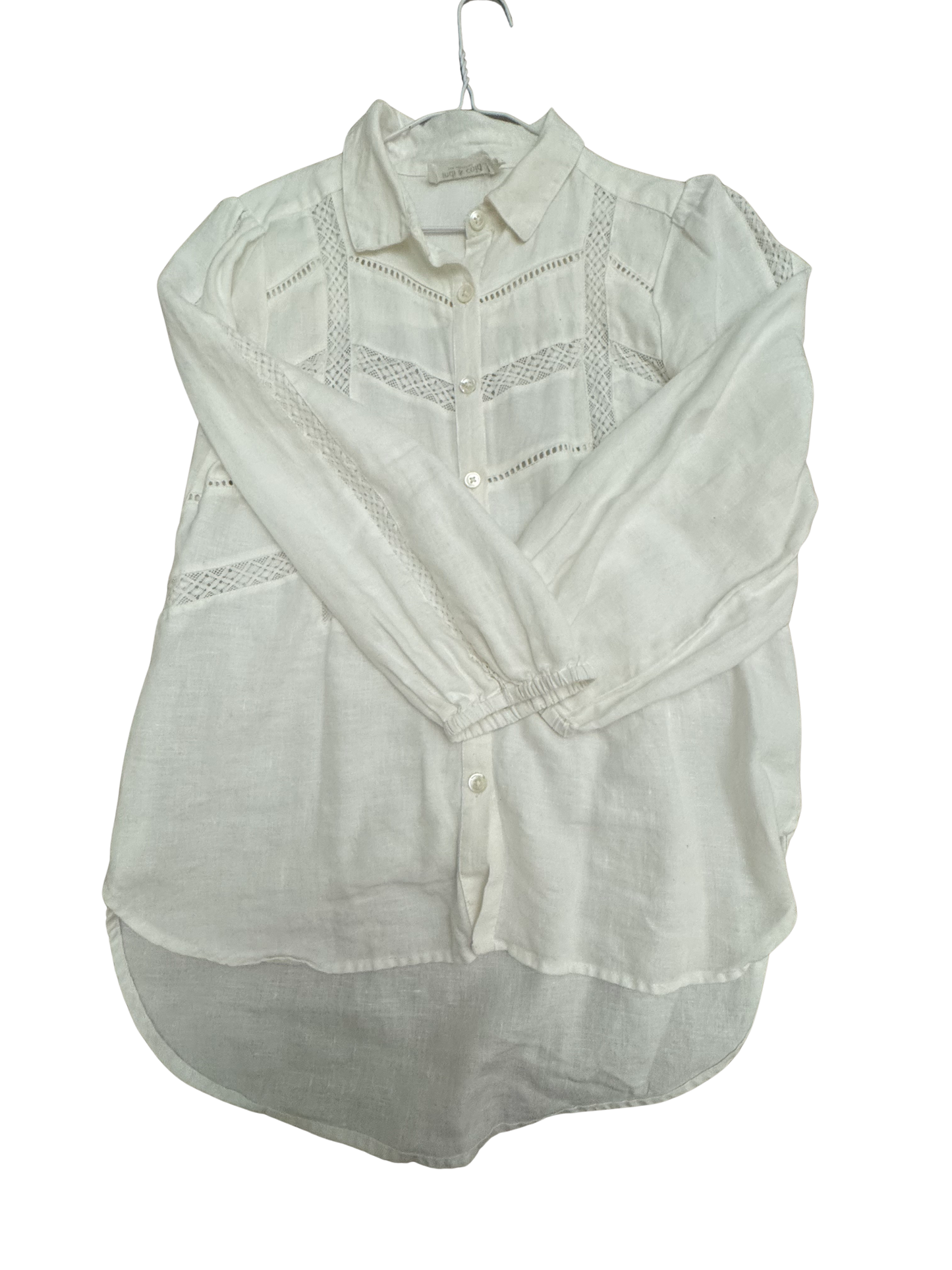Camisa romántica de lino blanco