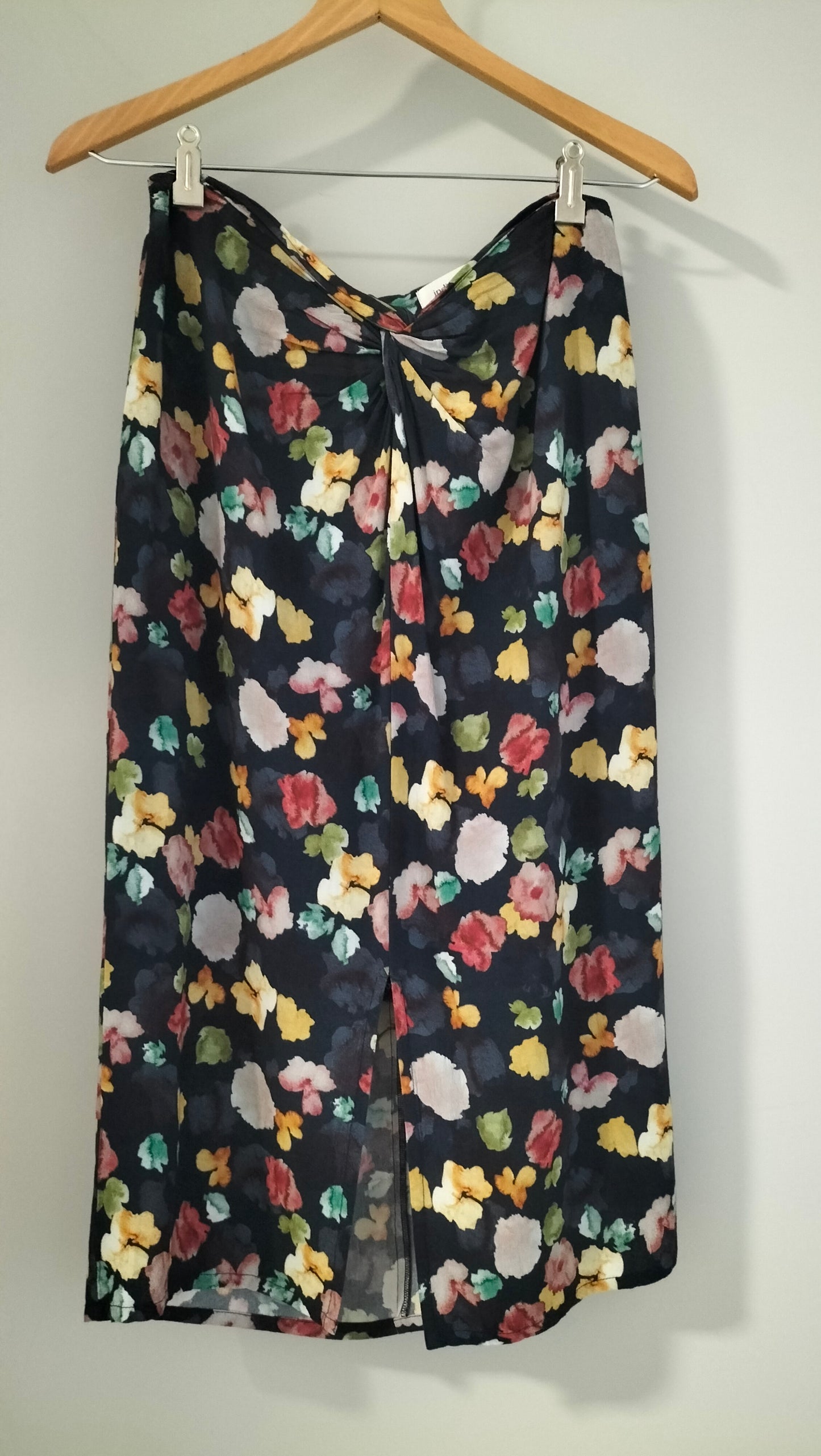 KNOT PENCIL SKIRT