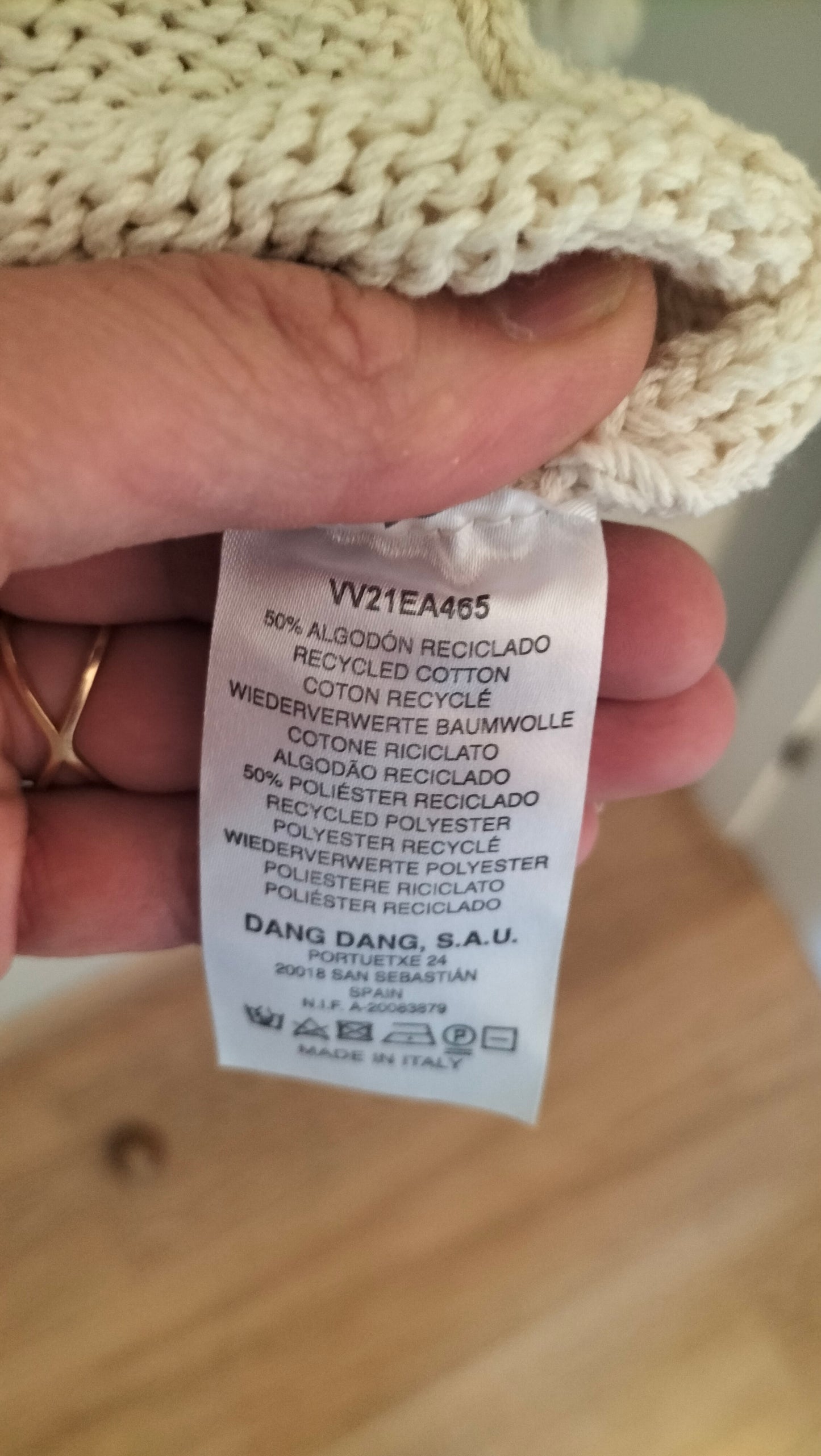 Jersey con algodón y calados