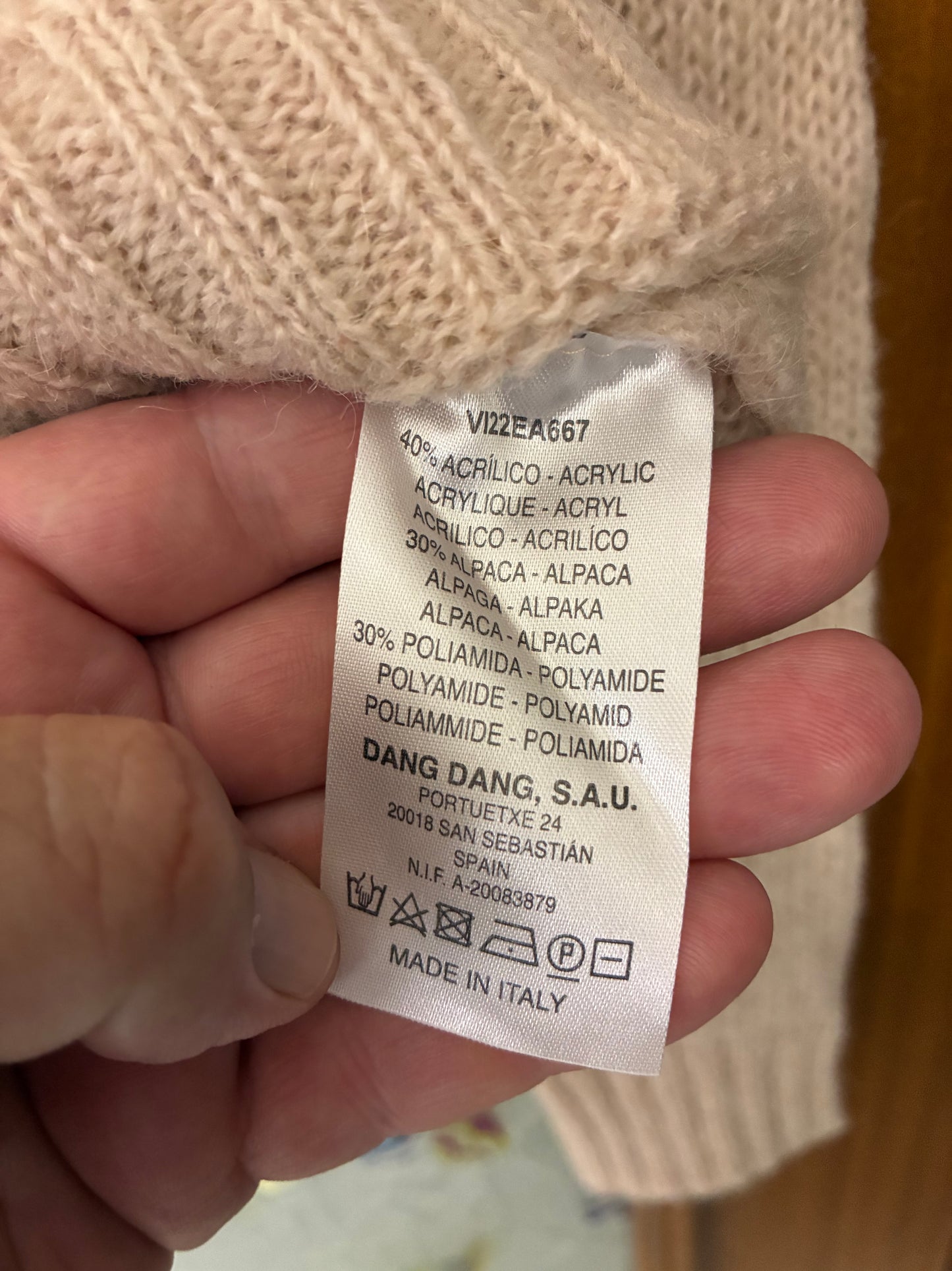 SHORT ALPACA CARDIGAN
