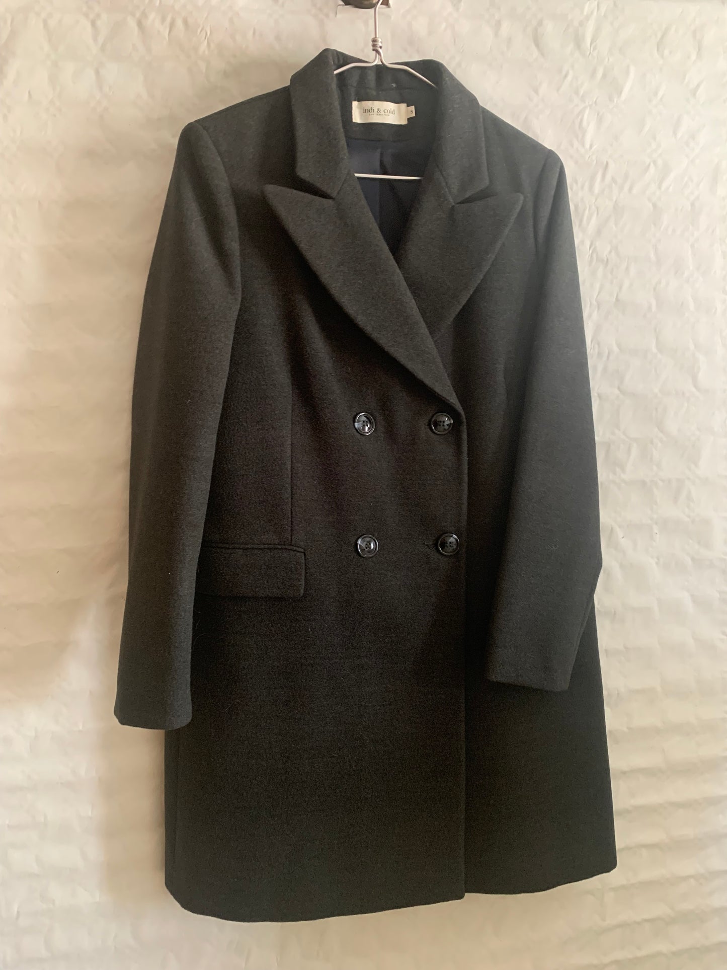 manteau en tissu gris