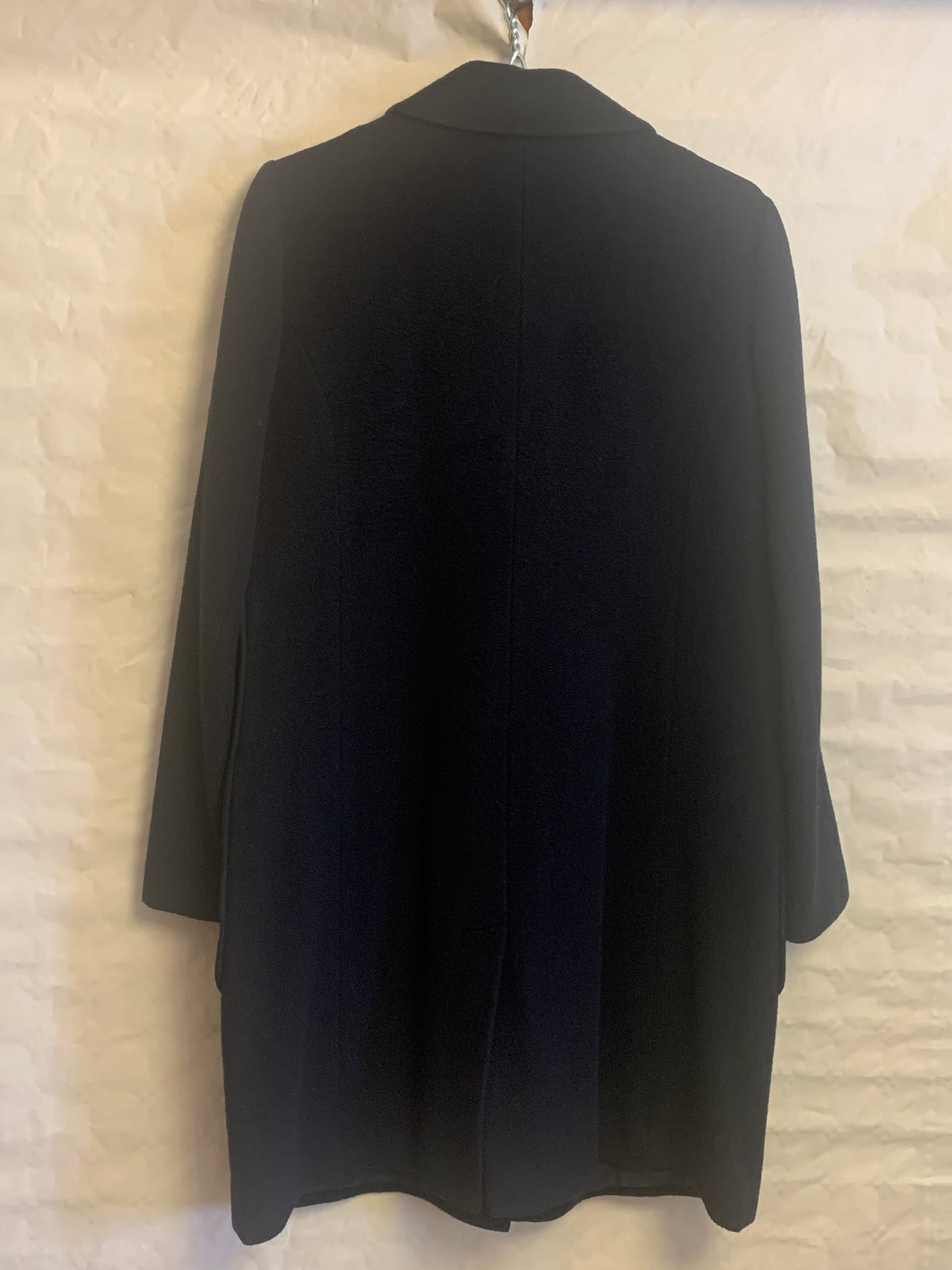 Abrigo azul botonadura dorada