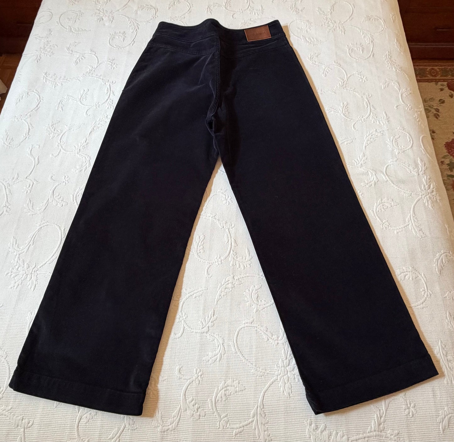 Pantalon en velours bleu foncé