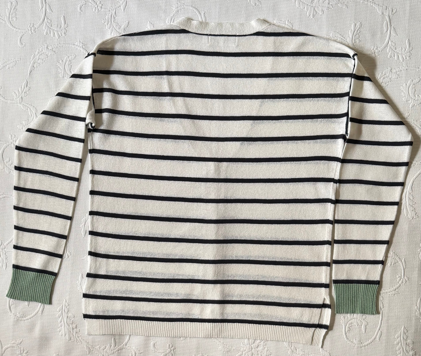 Chaqueta marinera con detalle verde en puños