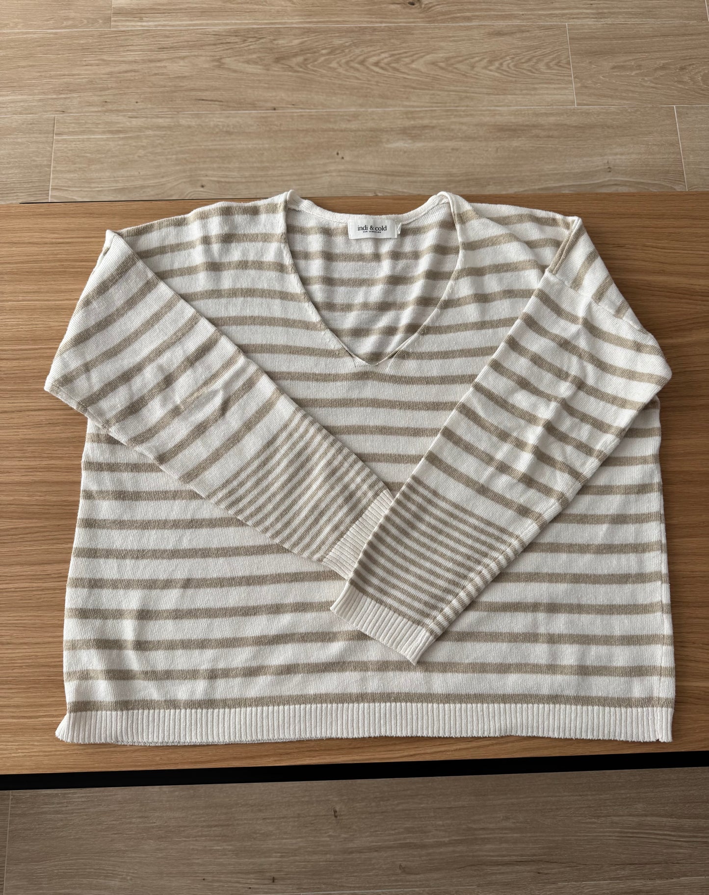 Pull à rayures beige