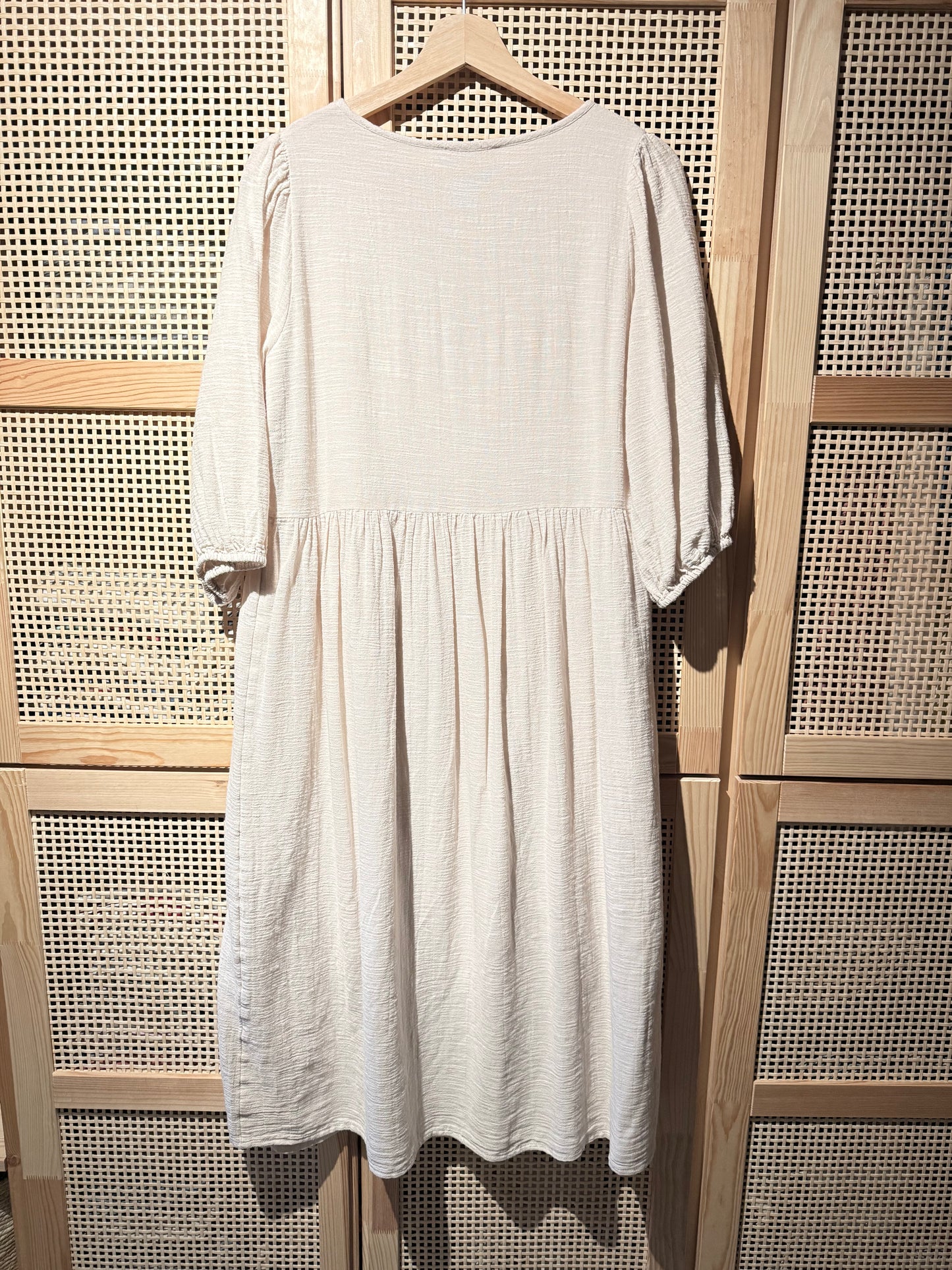 VESTIDO FLUÍDO BECA