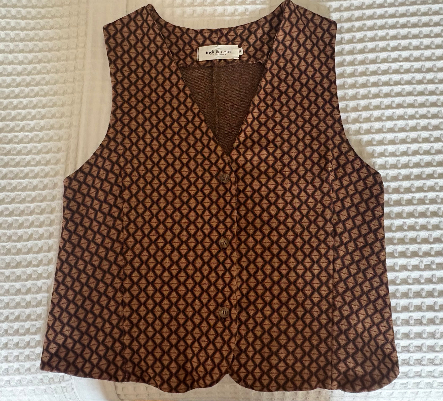 JACQUARD KNITTED VEST