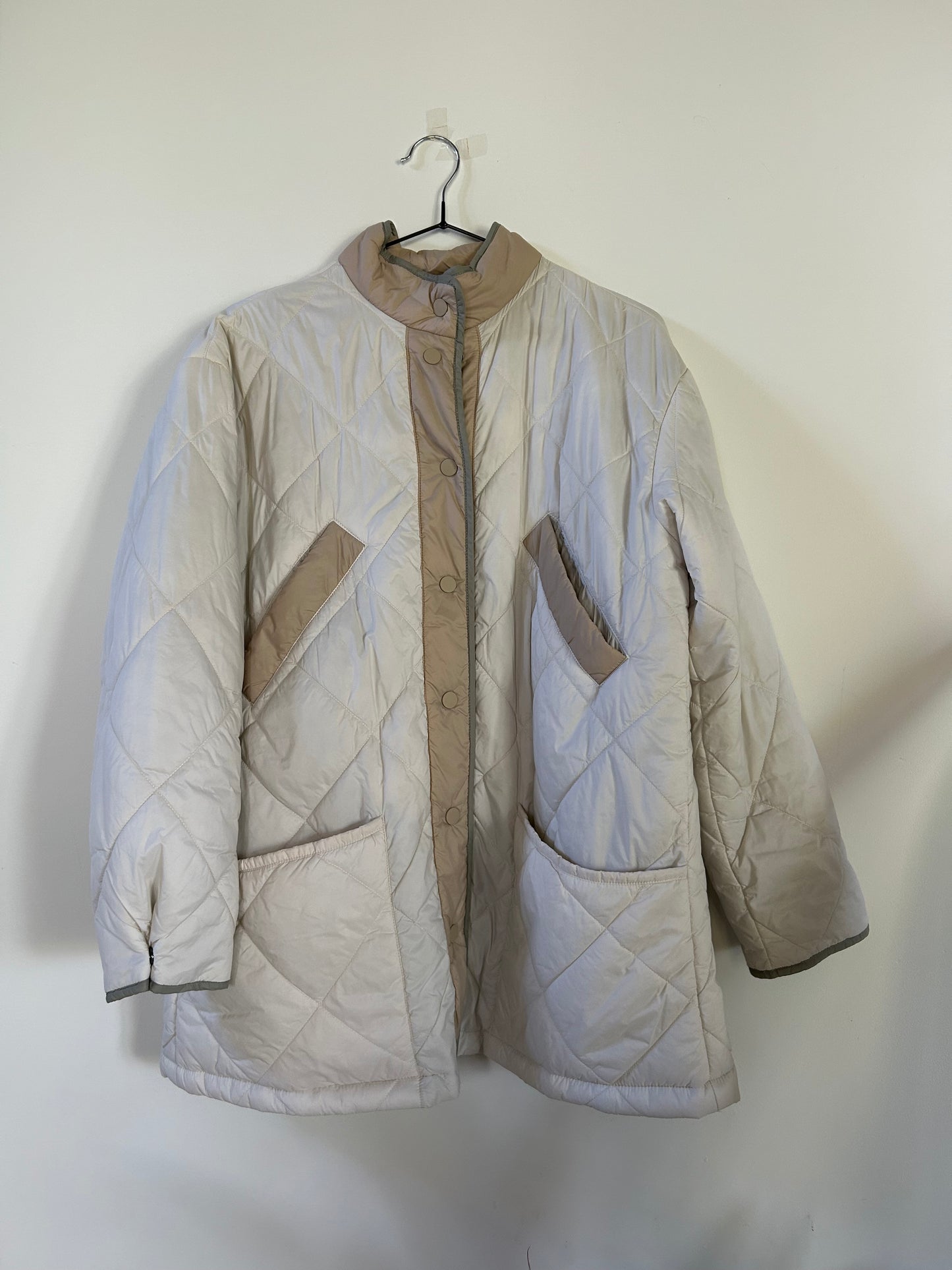 THREE-COLOUR QUILTED COAT