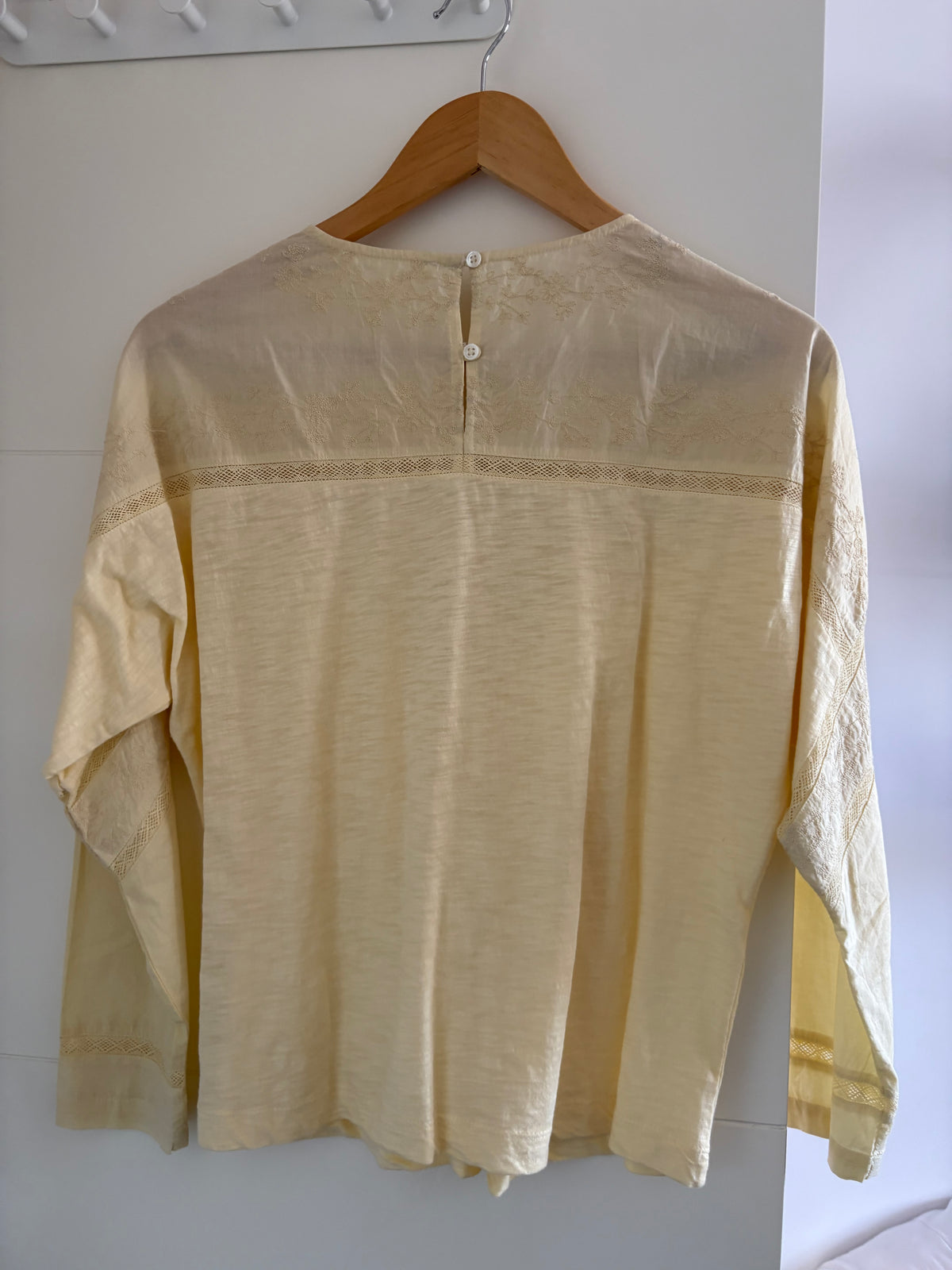 CAMISETA COMBINADA MANGAS