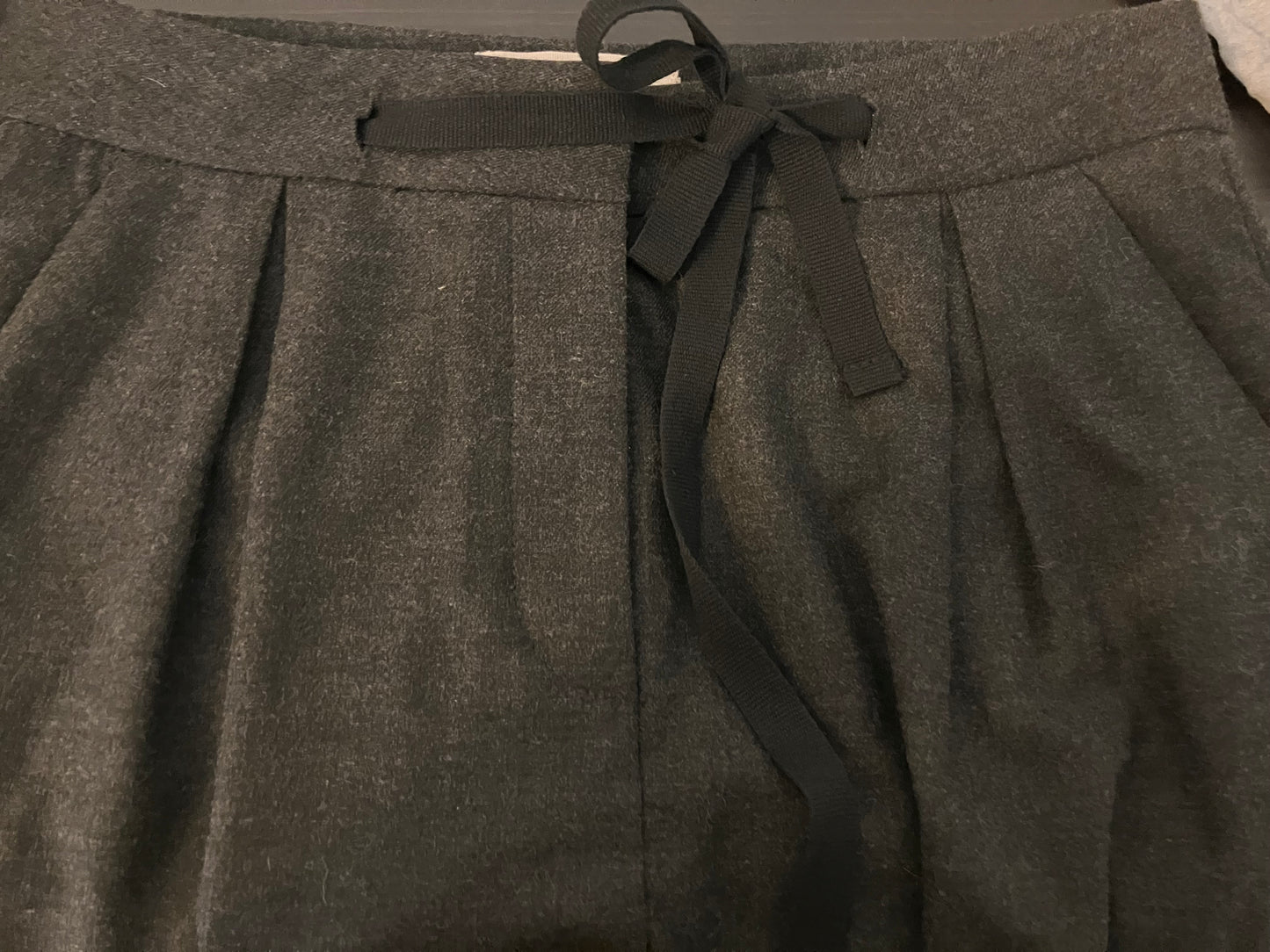 Pantalon à pinces gris anthracite