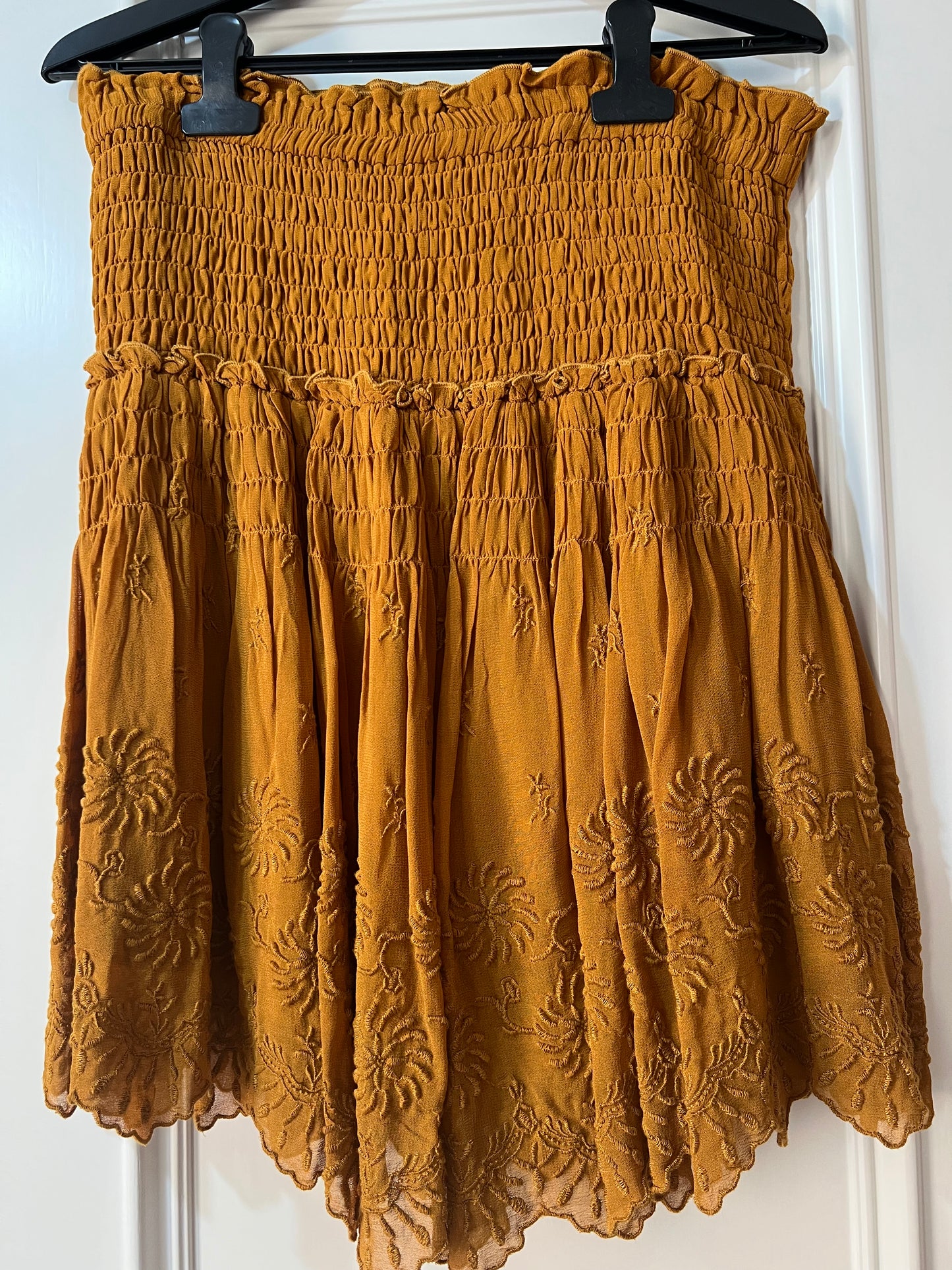 Embroidered skirt