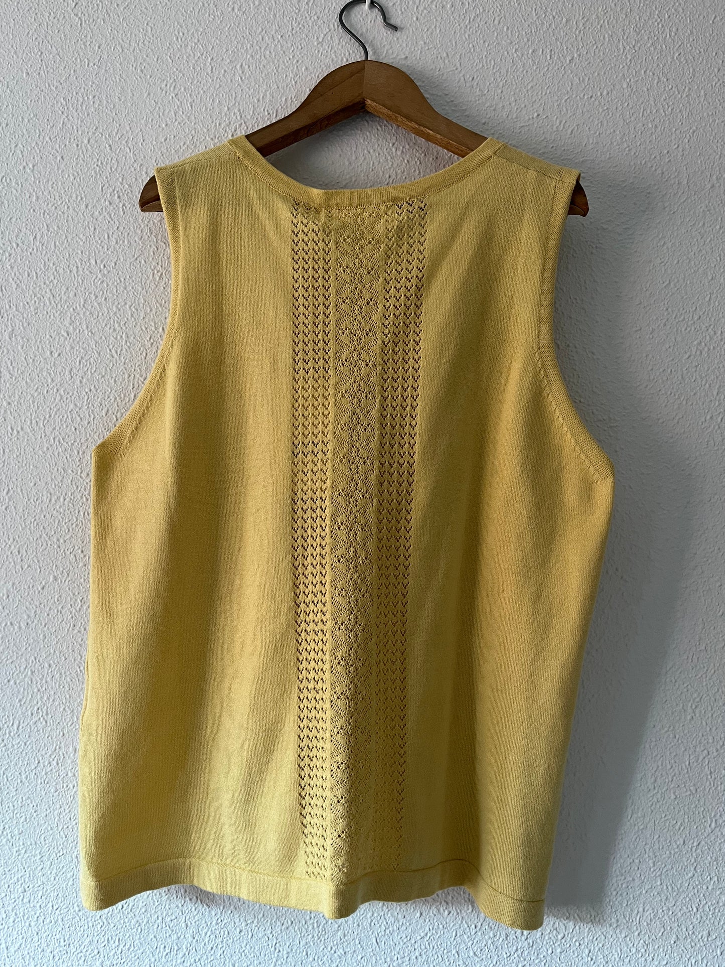 BASIC KNITTED VEST