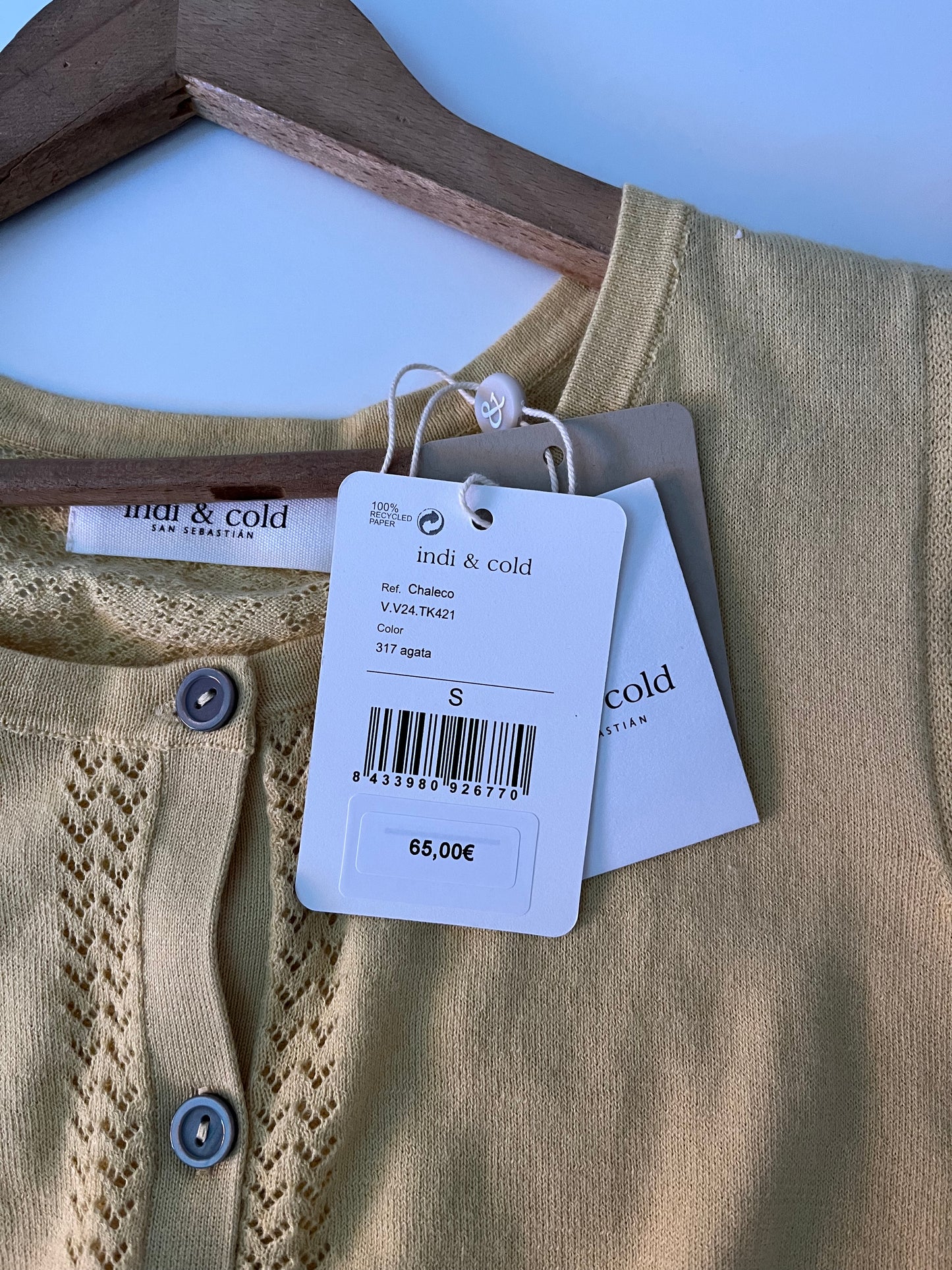 BASIC KNITTED VEST