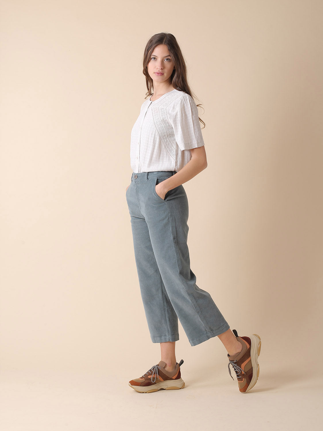 CAMISA EN VISCOSA CON PUNTILLA