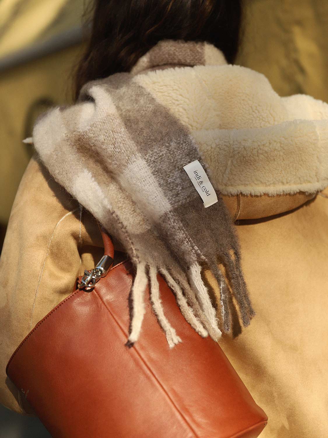 BOLSO CUBO NAPA INTERIOR EN TEJIDO