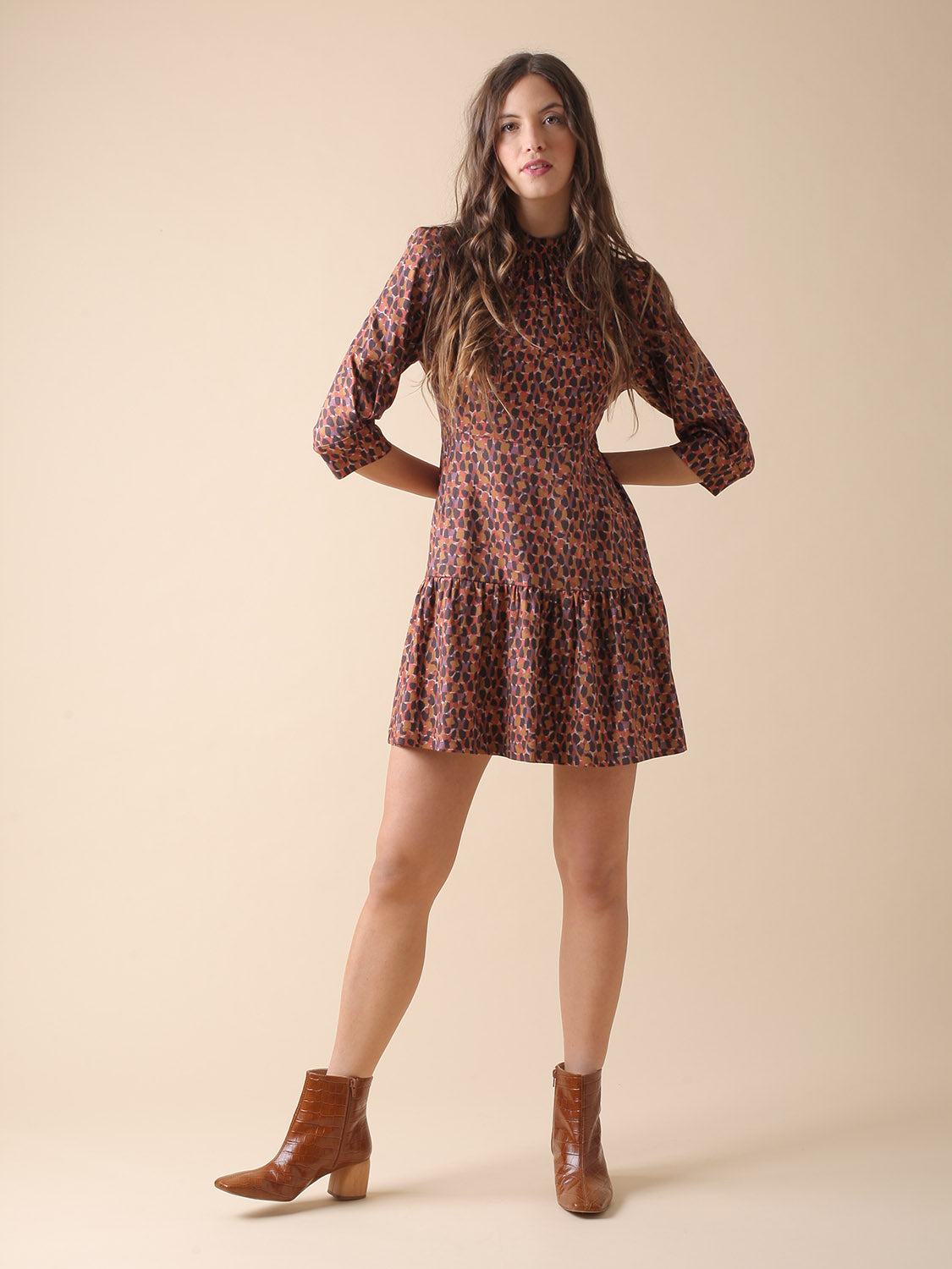VESTIDO CORTO ESTAMPADO EN VISCOSA STRETCH