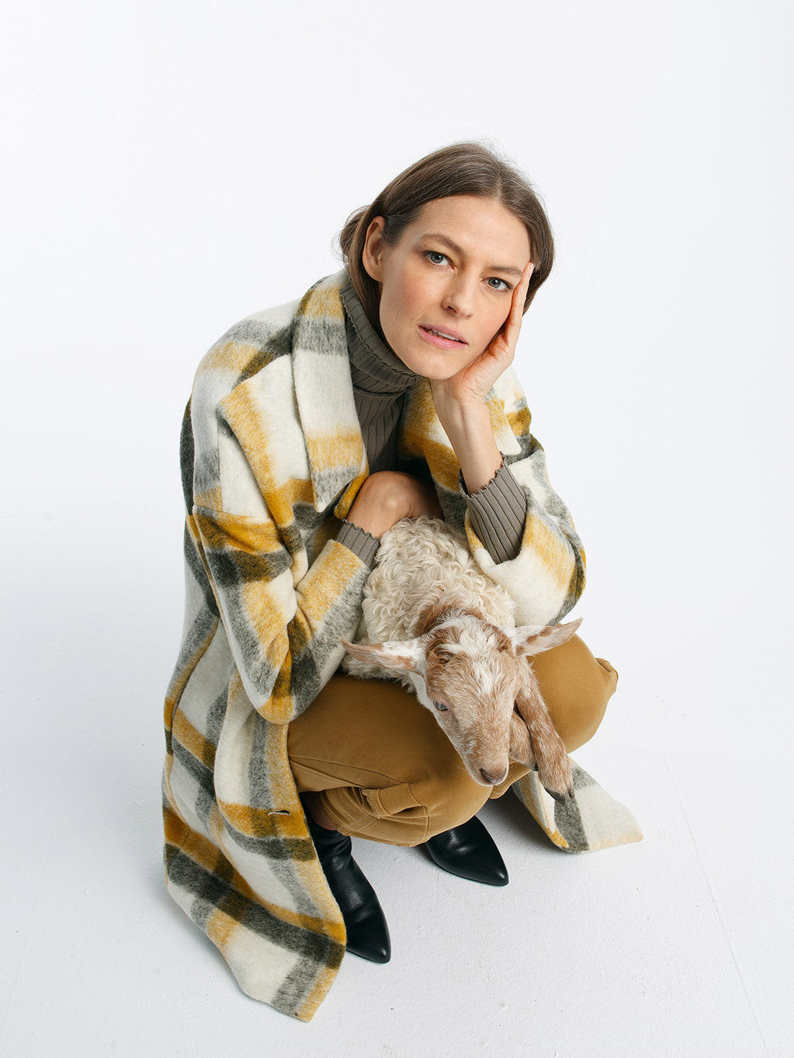 CHECKED WOOL COAT