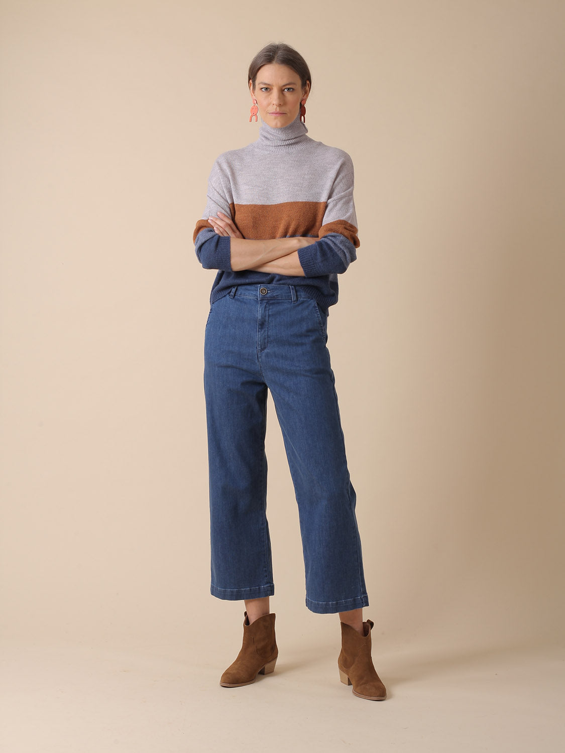 JERSEY DE RAYAS OVERSIZE CON CUELLO ALTO