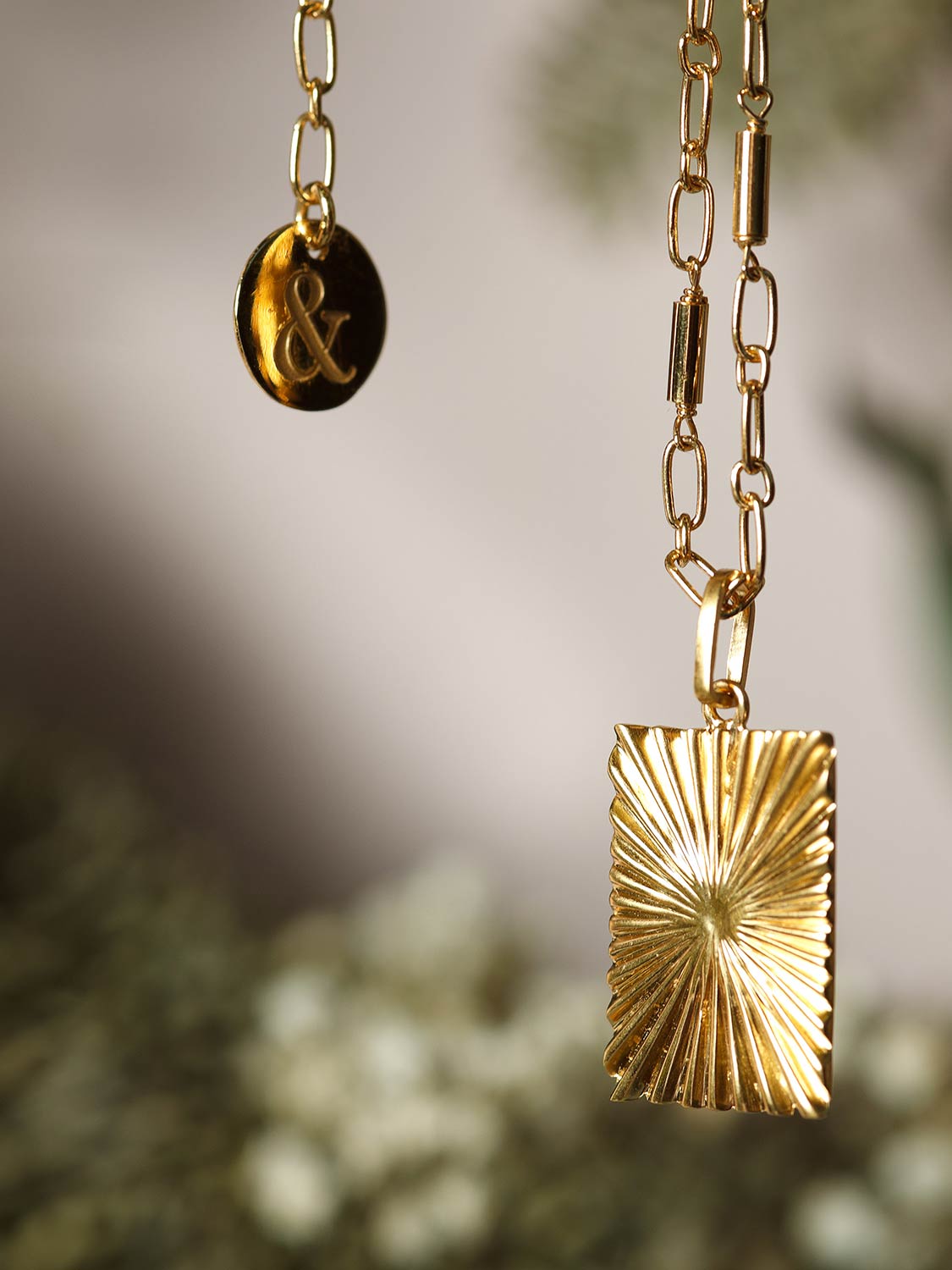PENDENTIF MÉDAILLE GRAVÉE