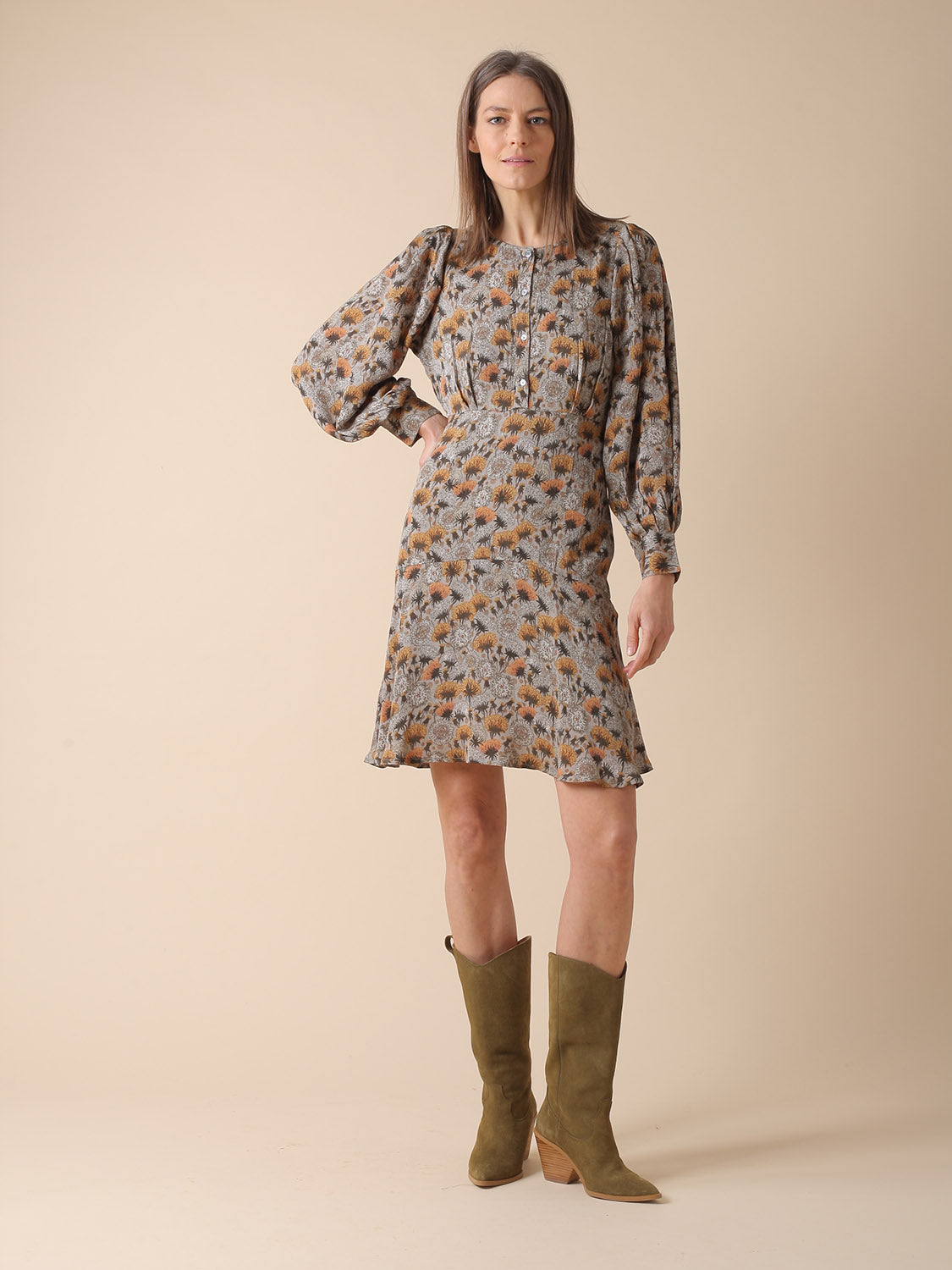 VESTIDO CORTO ESTAMPADO DIENTE DE LEÓN