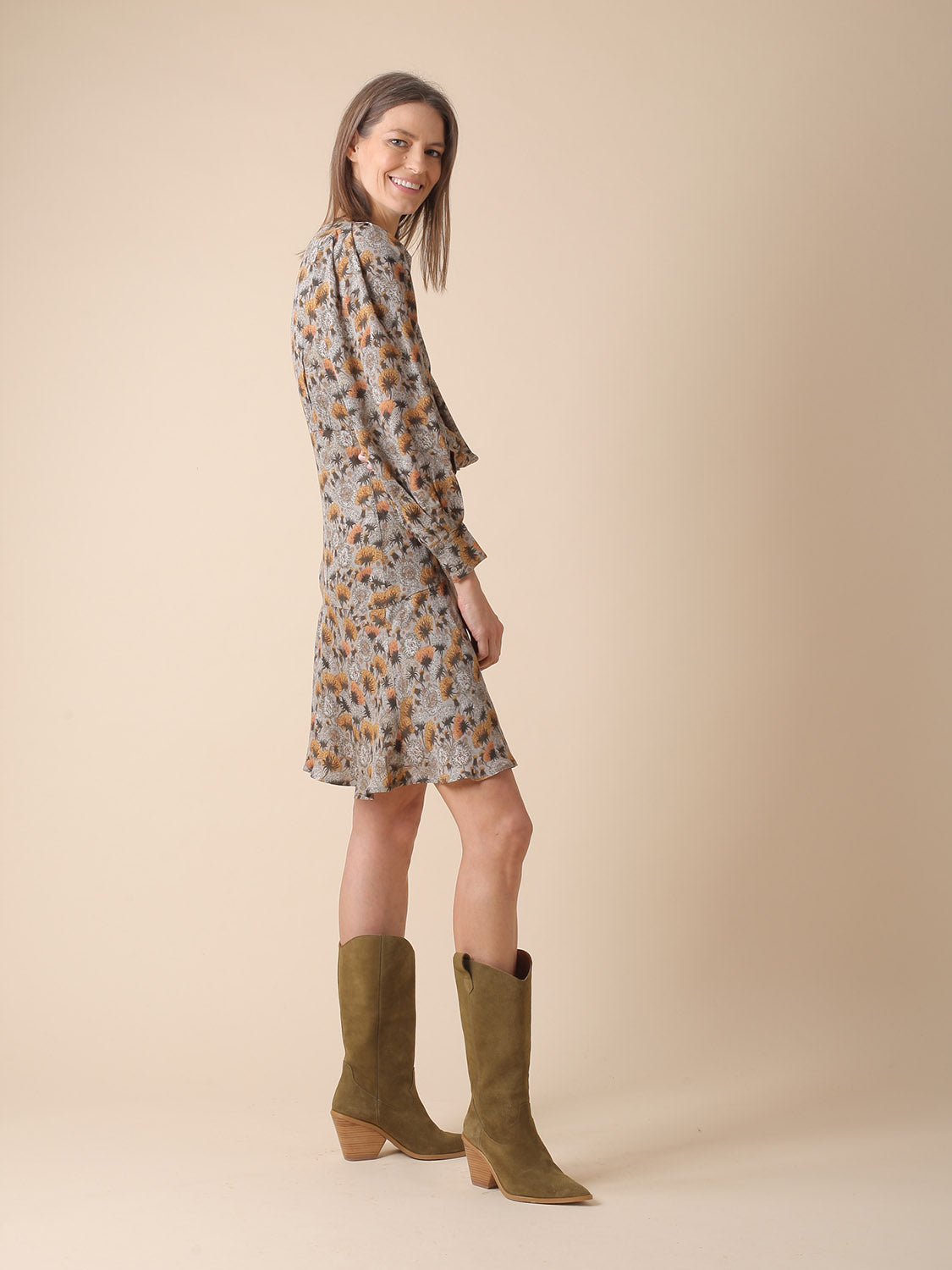 VESTIDO CORTO ESTAMPADO DIENTE DE LEÓN