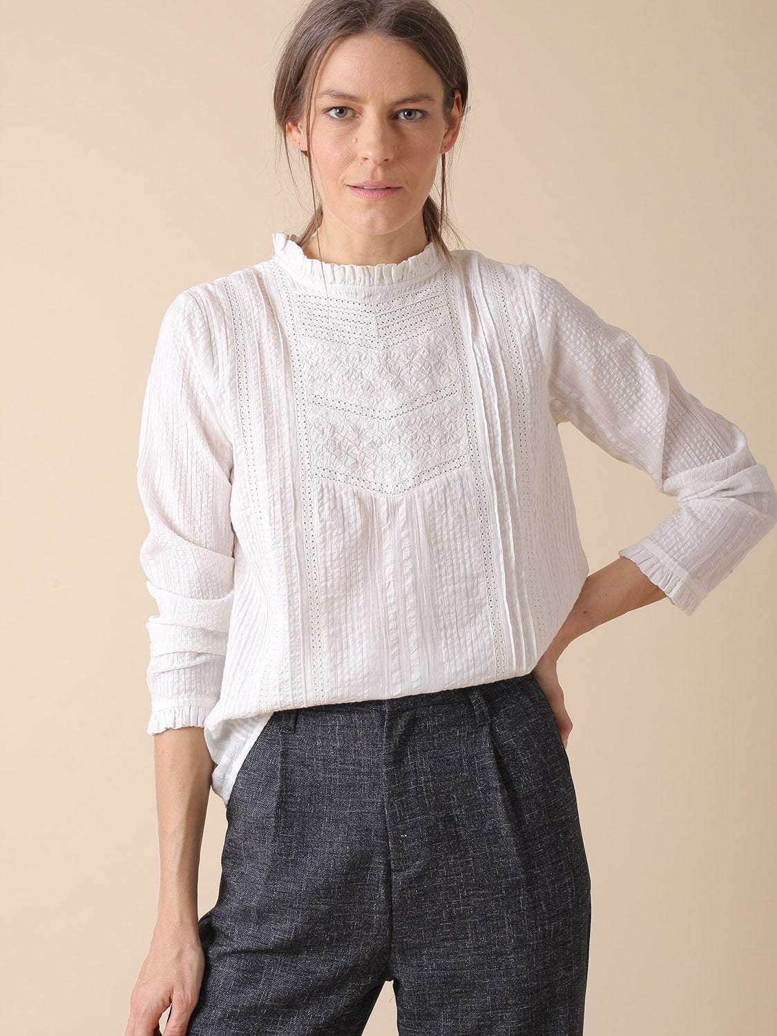 BLUSA ROMÁNTICA EN ALGODÓN CON PUNTILLAS