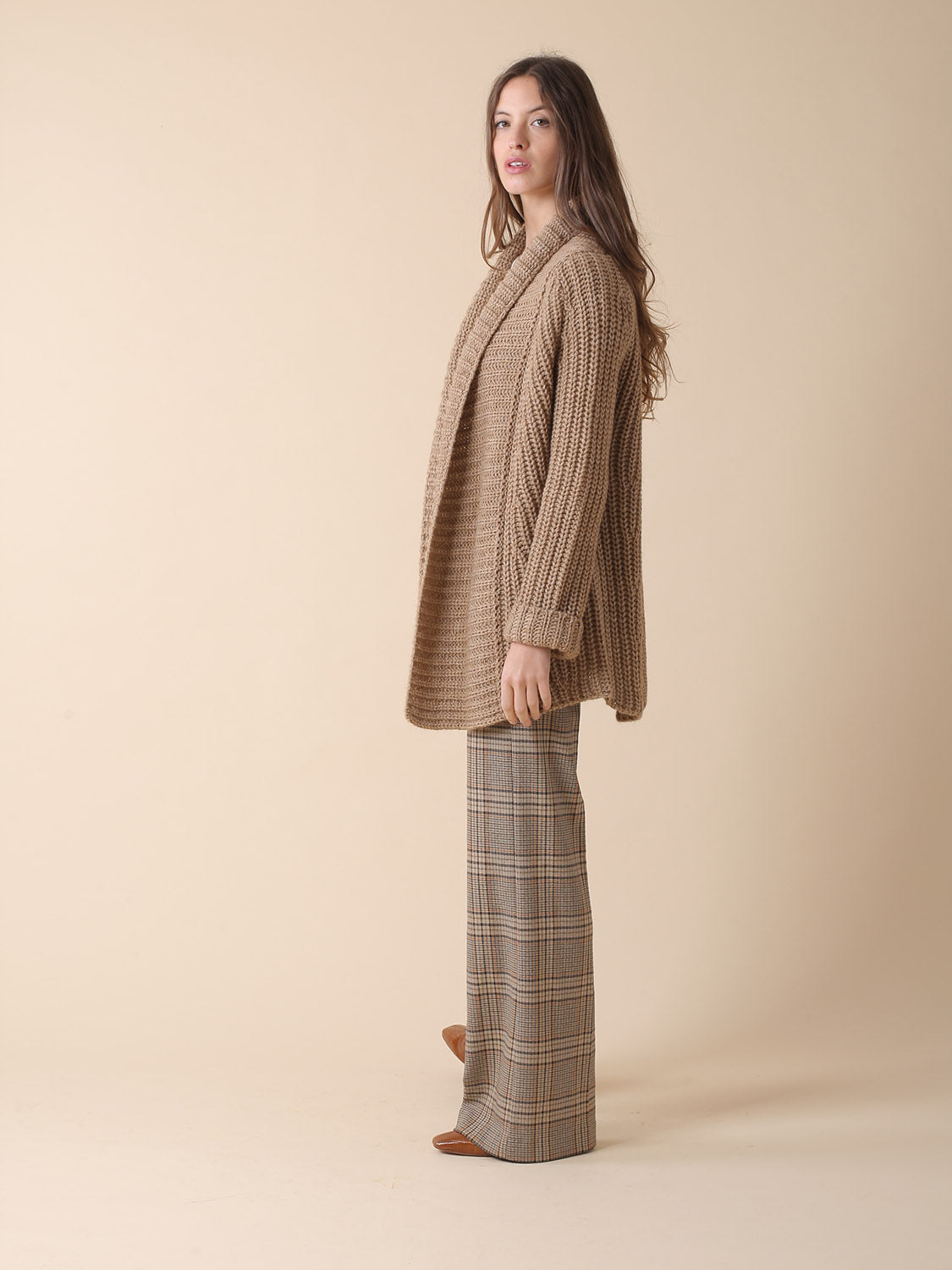 CHAQUETA LARGA GRUESA CON LANA Y ALPACA