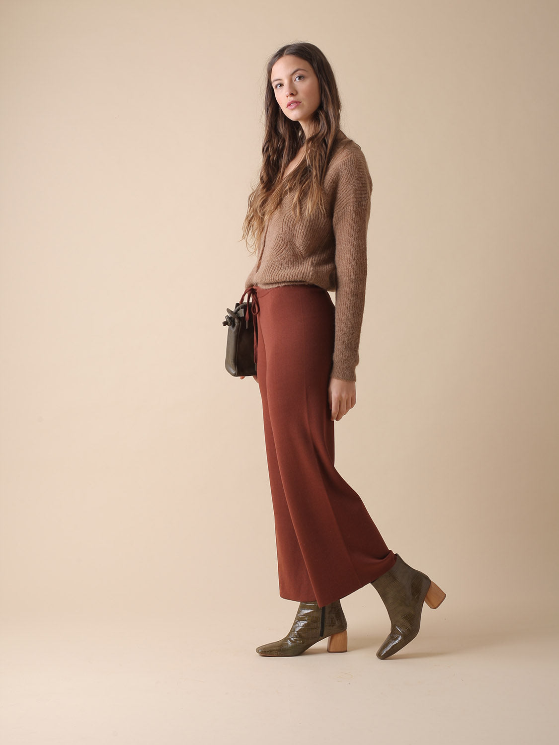 PANTALÓN CROP DE PUNTO