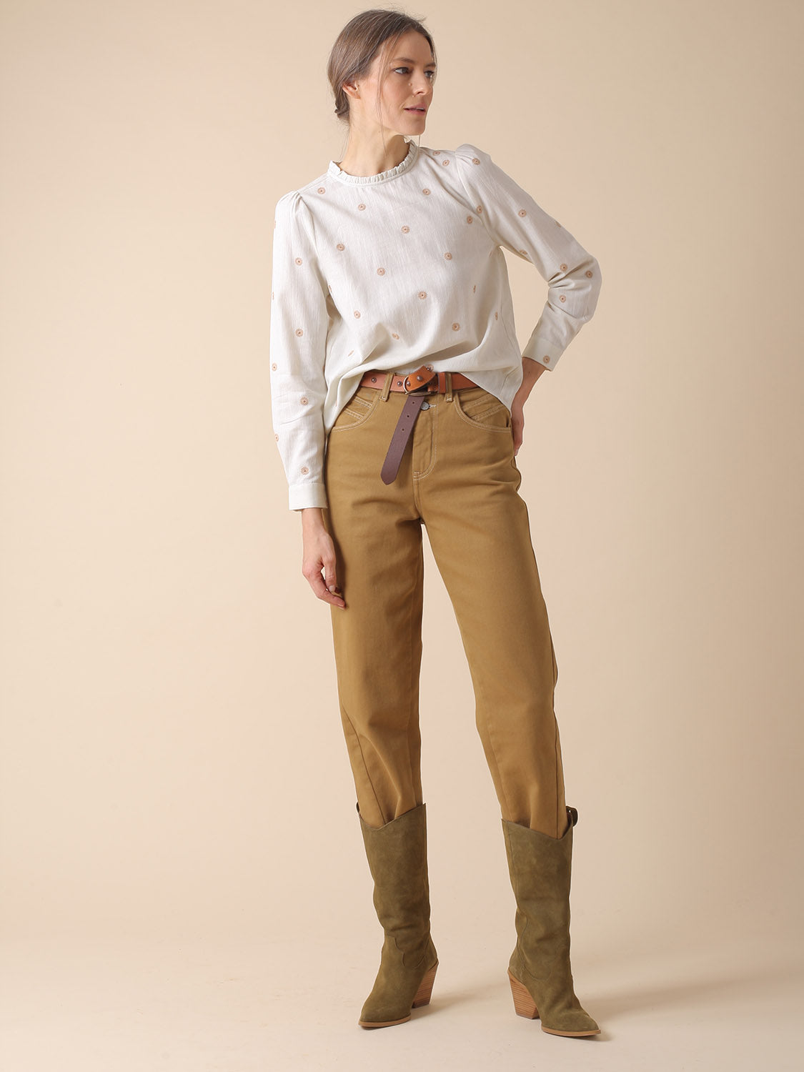 BLUSA EN CREPE DE ALGODÓN BORDADO