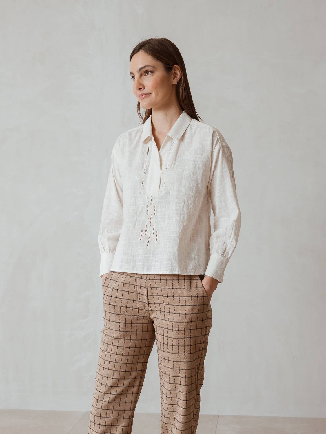 BLUSA ALGODÓN BORDADOS