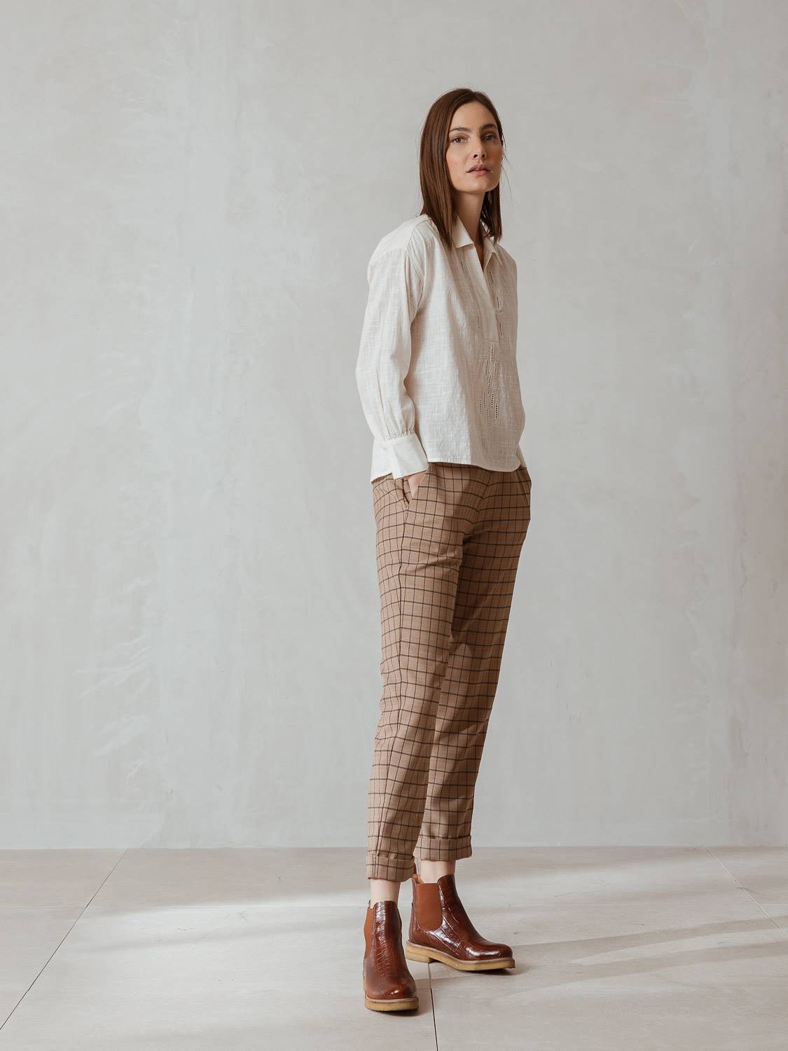 BLUSA ALGODÓN BORDADOS