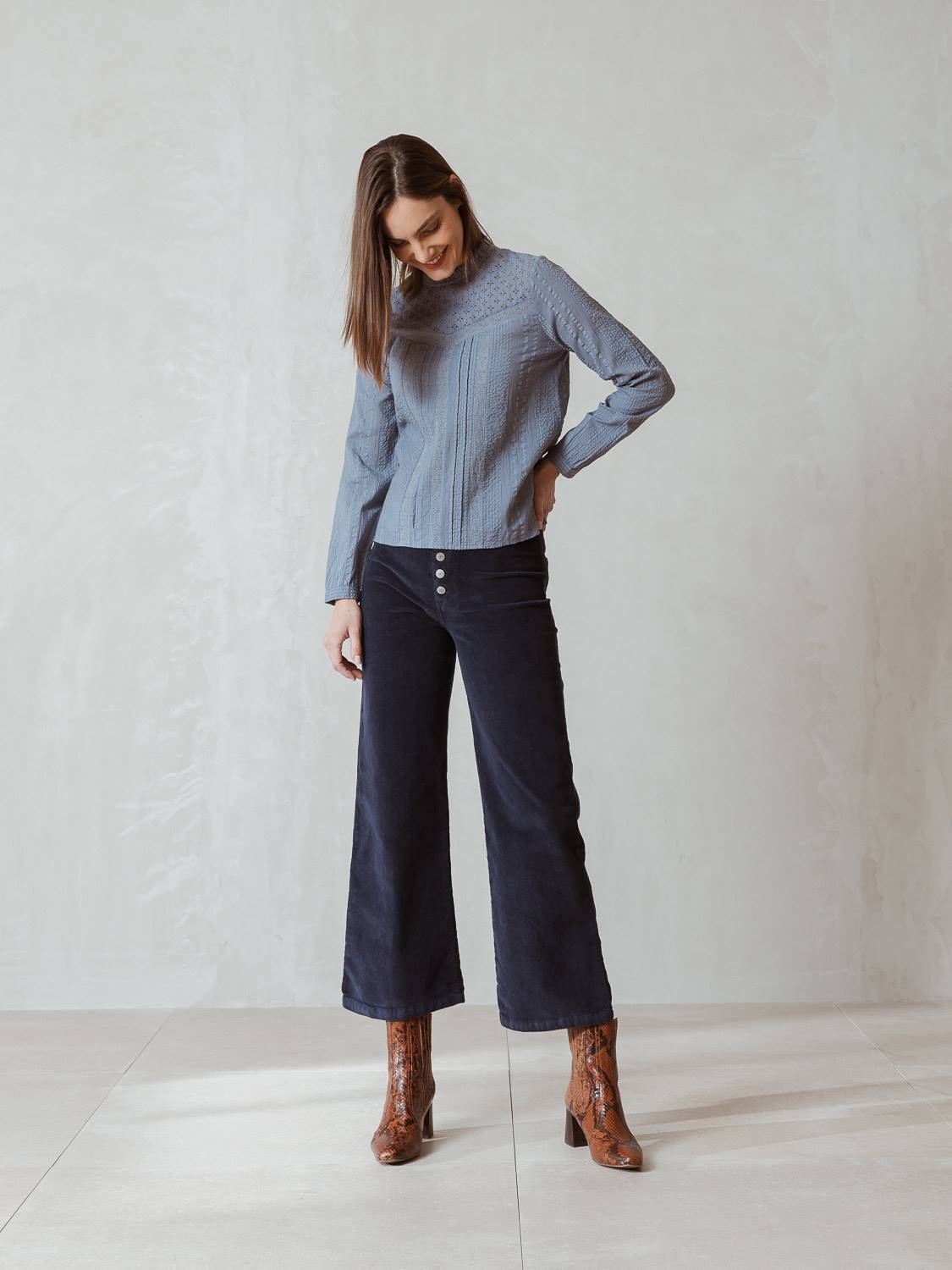 PANTALÓN CROP MICROPANA