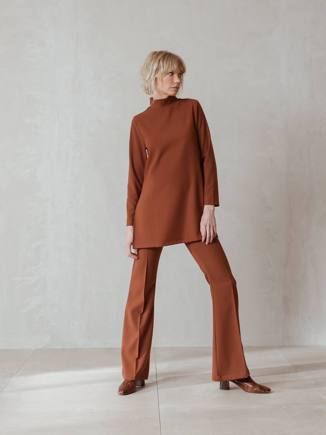FLARE PANTS