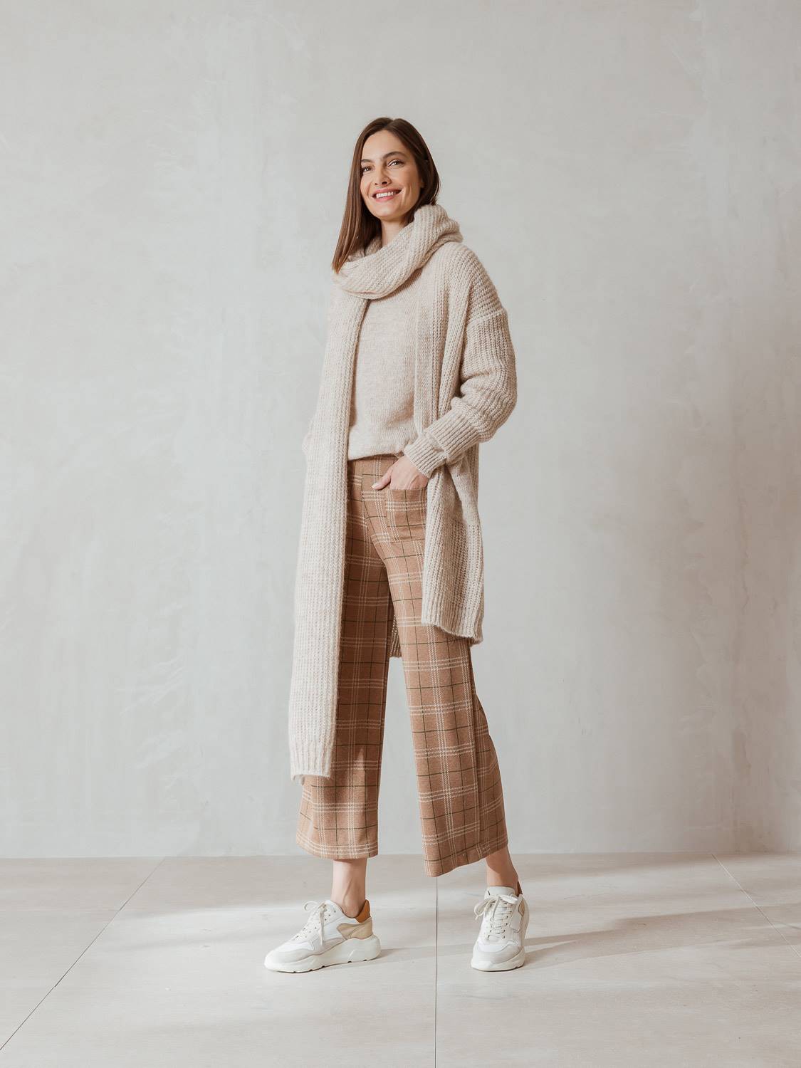 MONOCOLOR KNITTED SCARF